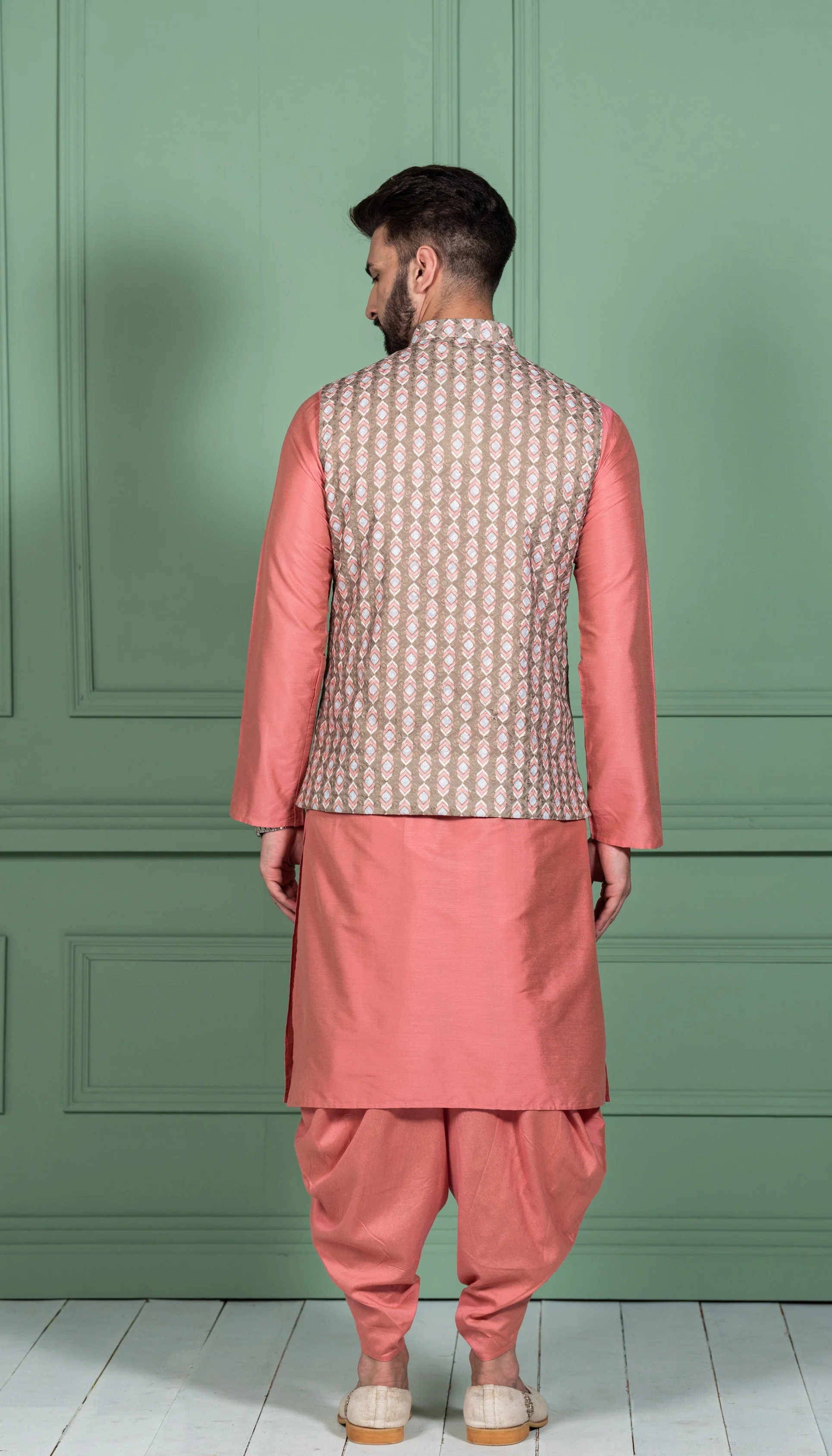 Kisah Men Olive Kurta Jacket Set - Image 4