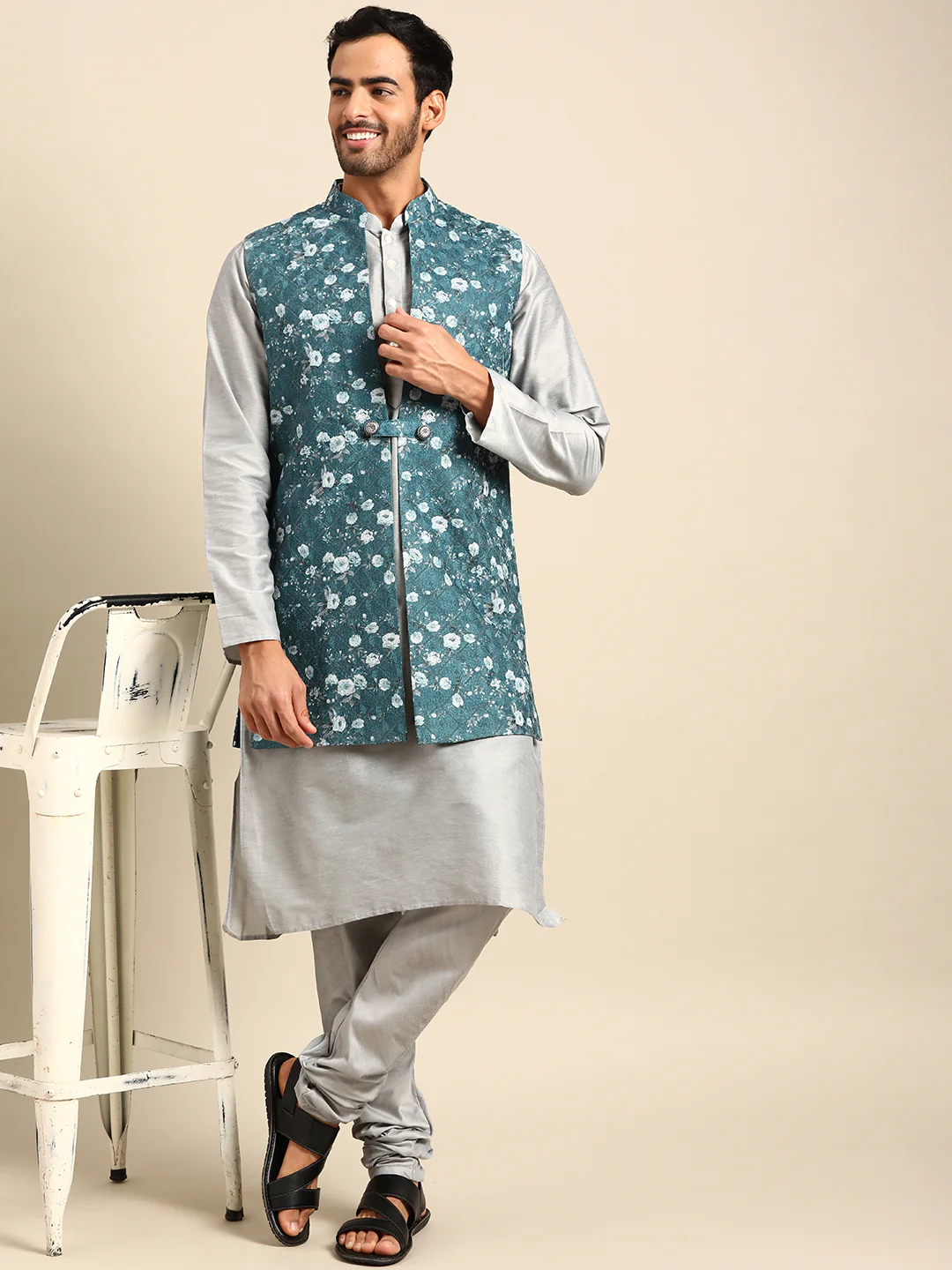 Kisah men Turquoise Blue kurta jacket set - Image 7