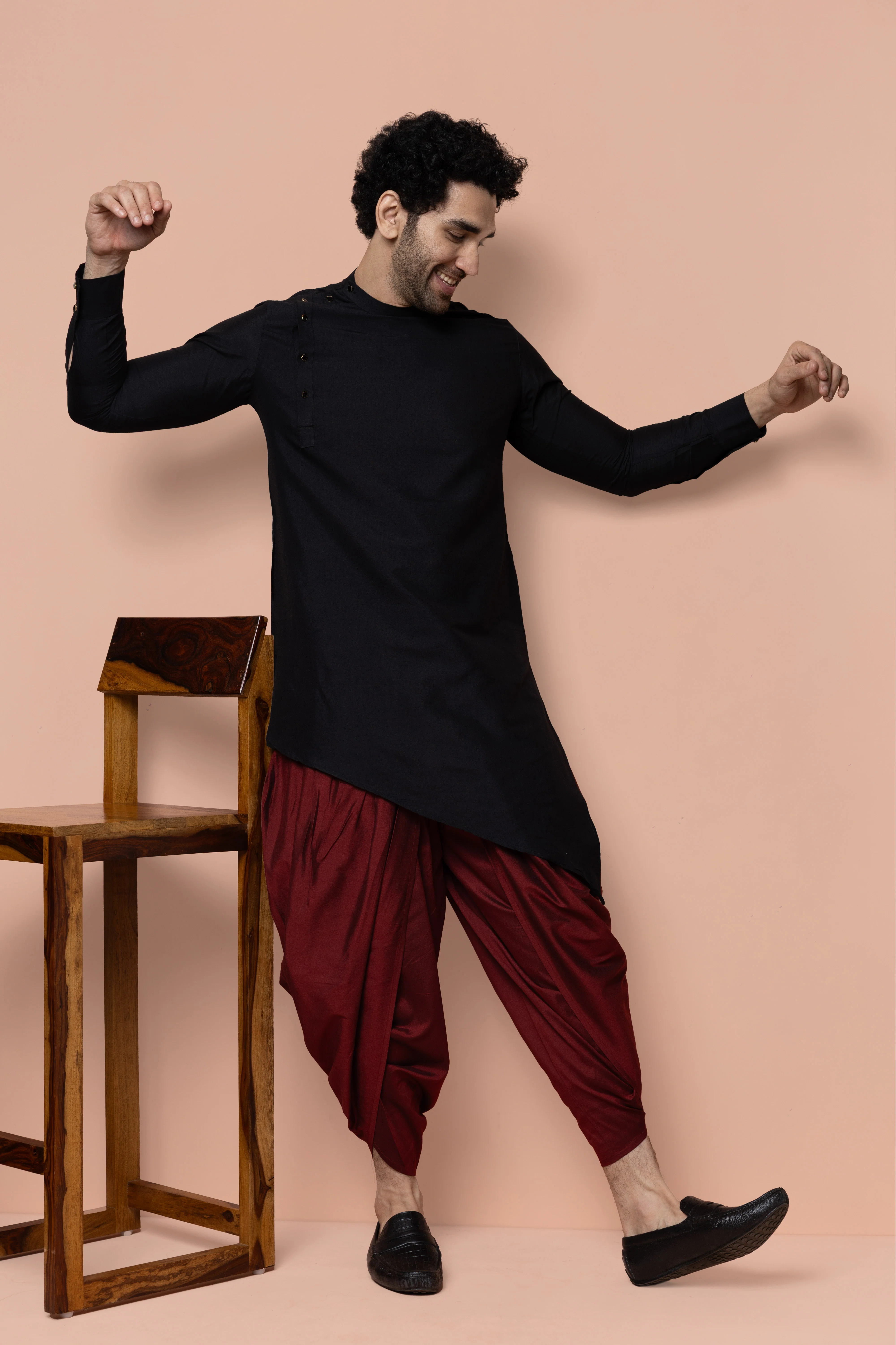 Men Black Solid Asymmetrical Kurta - Image 6