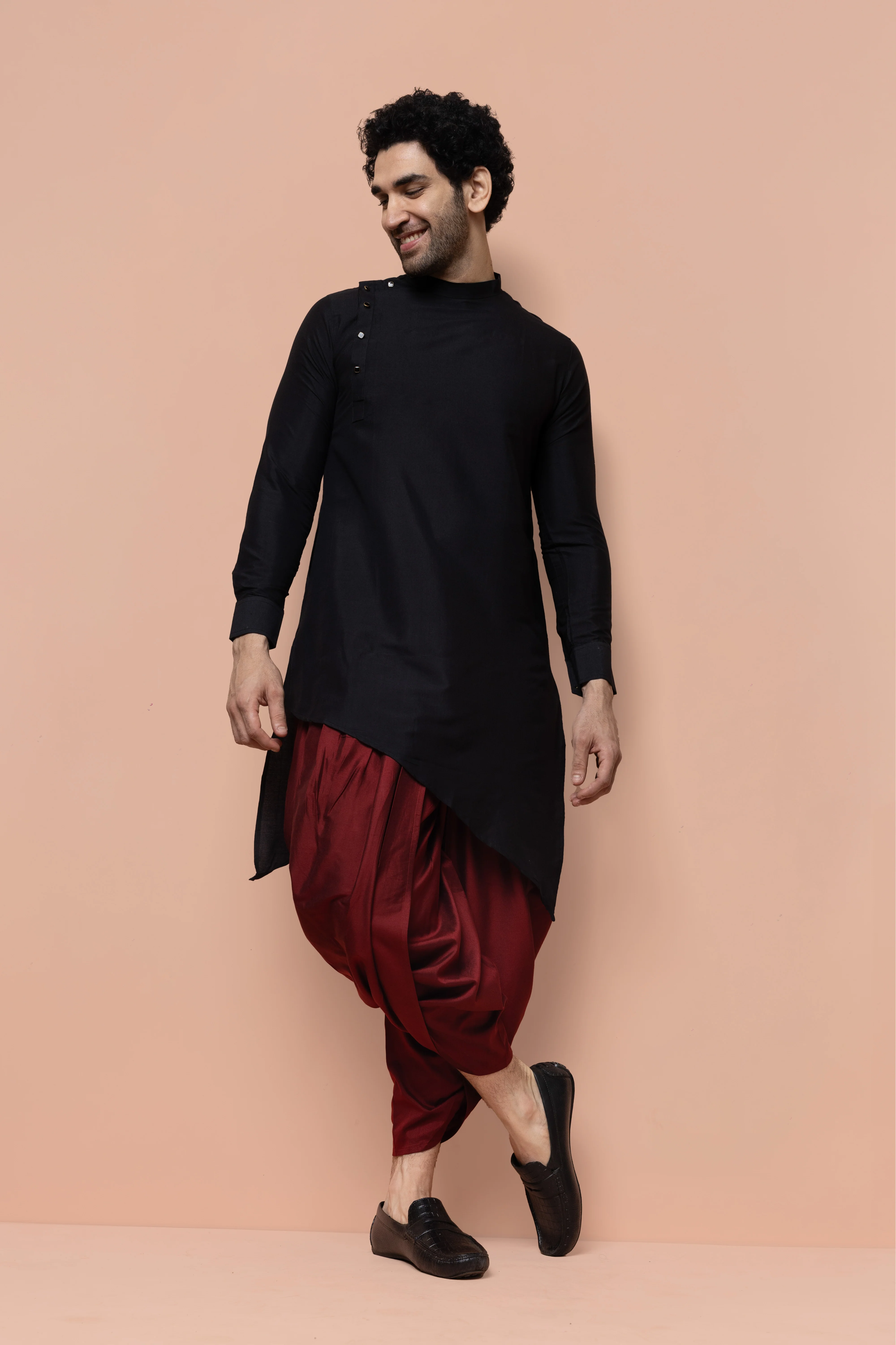 Men Black Solid Asymmetrical Kurta - Image 7