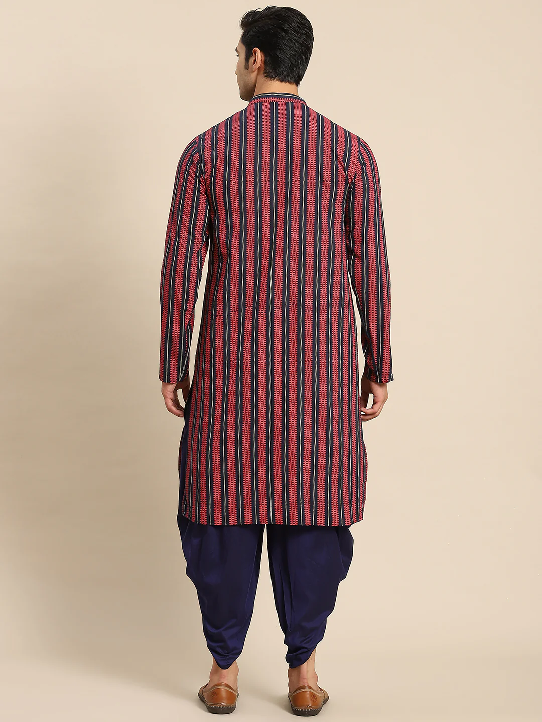 Men Red Ethnic Motifs Kurta - Image 5