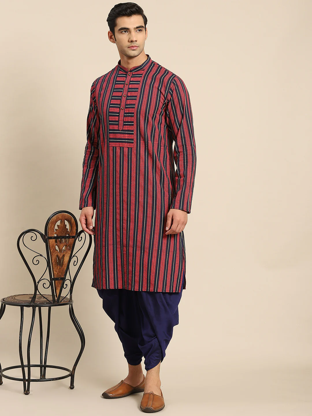 Kisah Men Red Kurta Set - Image 2