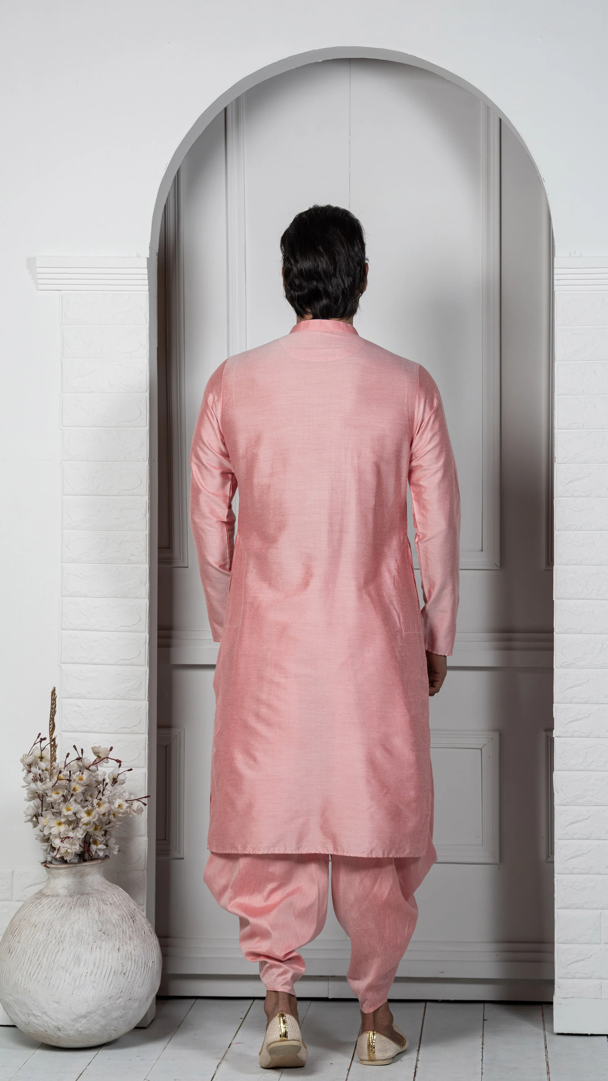 Kisah Men Pink Kurta (Set of 1) - Image 2