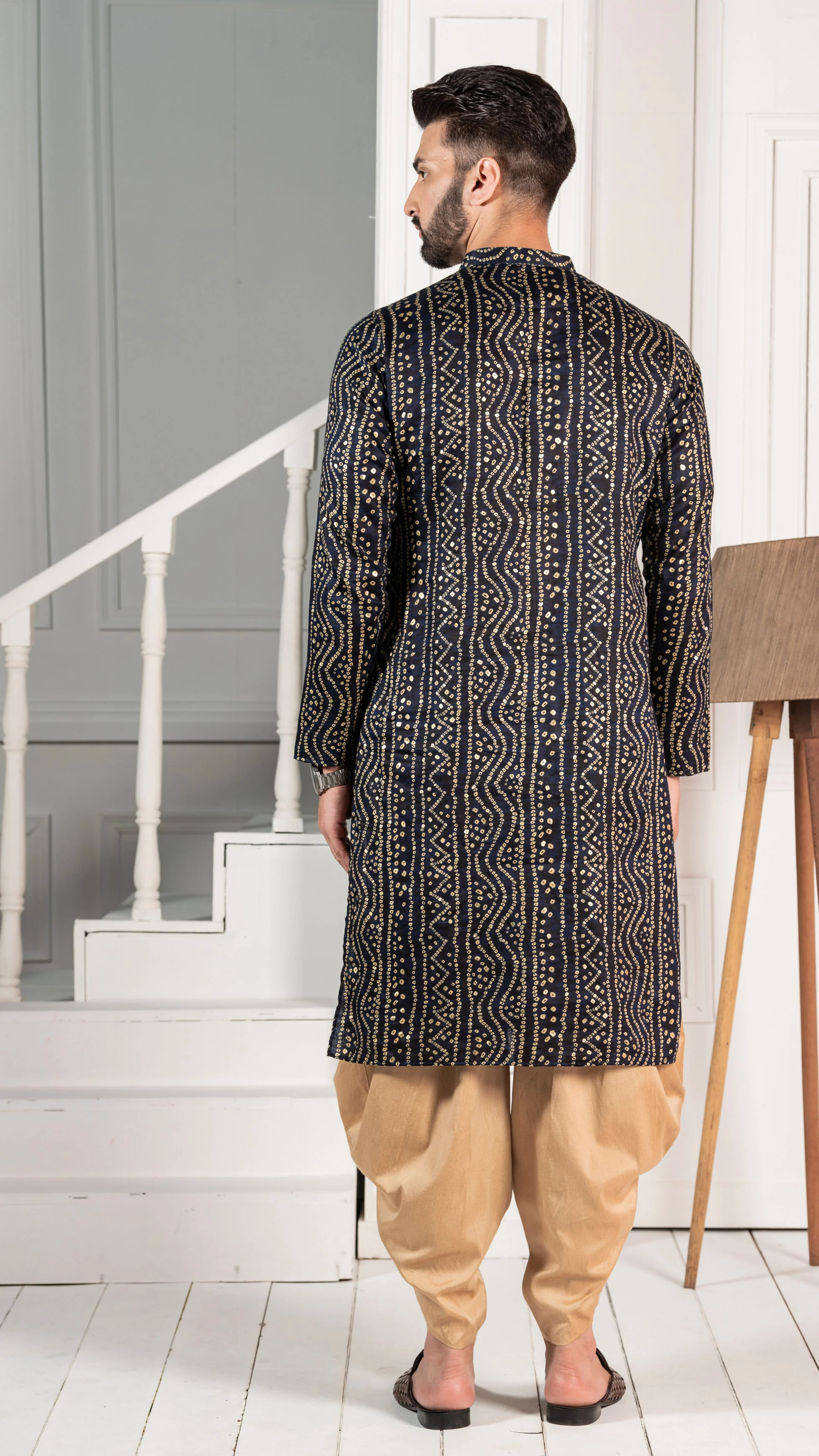 Men Navy Bandhani Kurta - Image 3