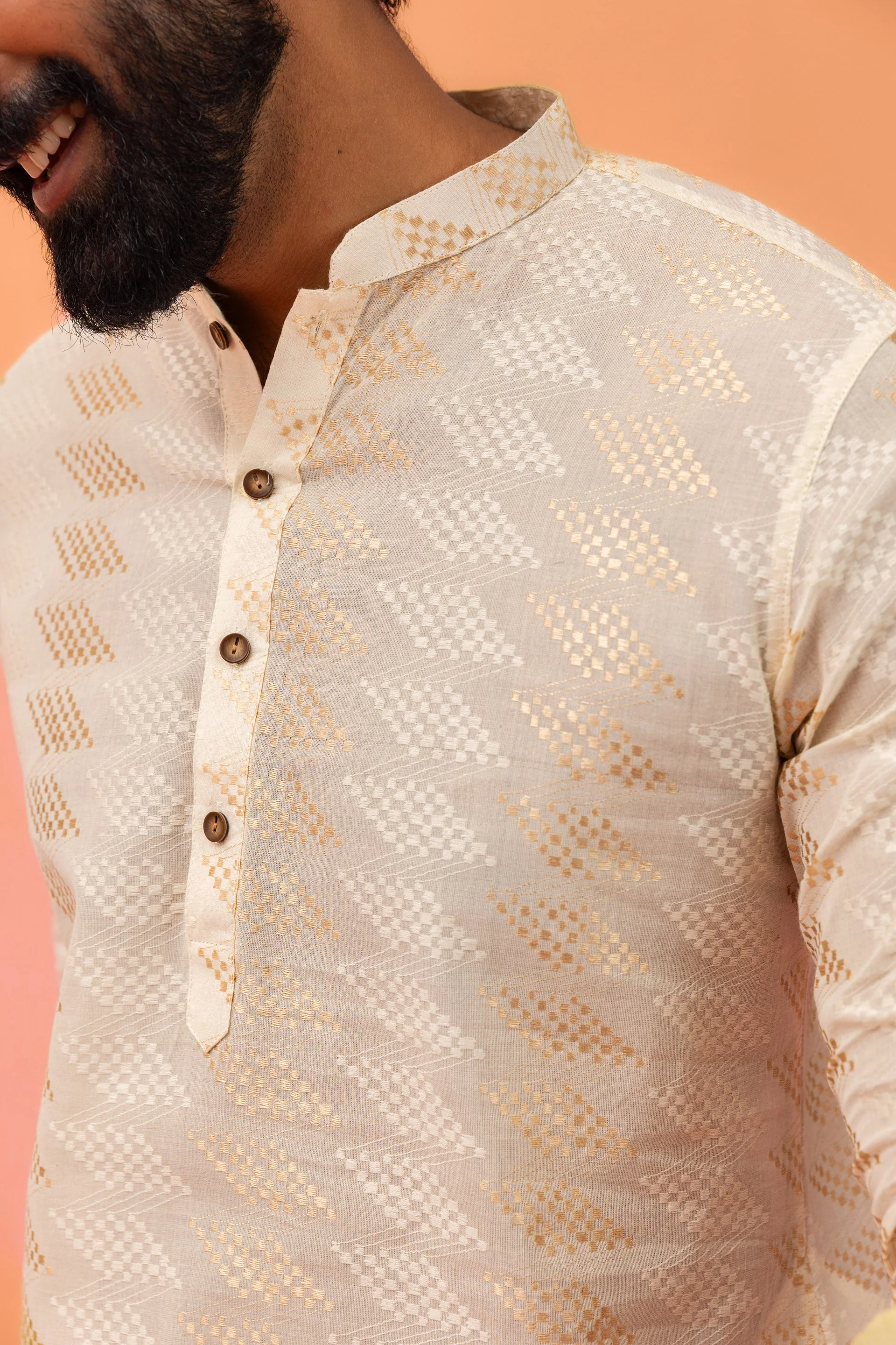 Cream Silk Blend Geometric Pattern Kurta Set - Image 4