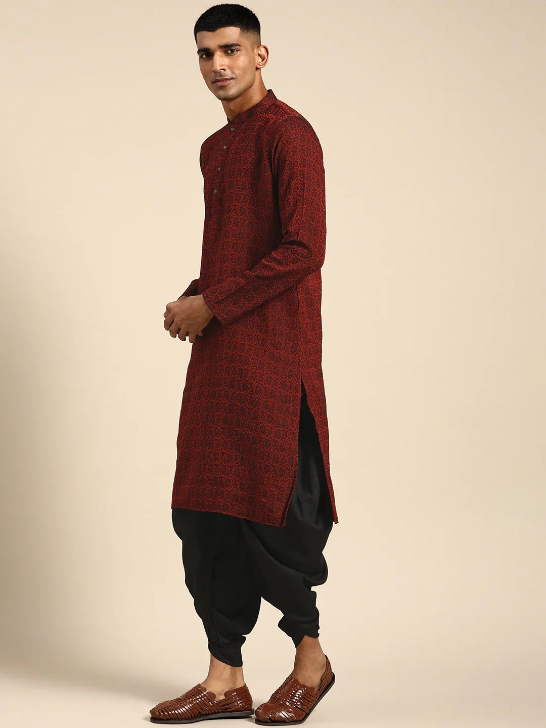 Men Maroon Textured Kurta Dhoti Set - Image 2