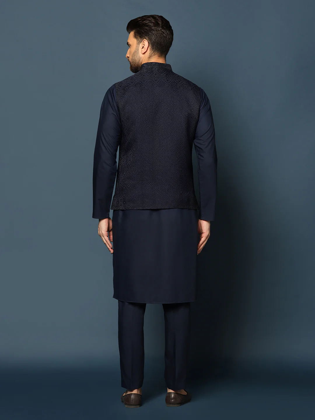 Navy Blue Silk Blend Textured Jacket Kurta Trouser - Image 5