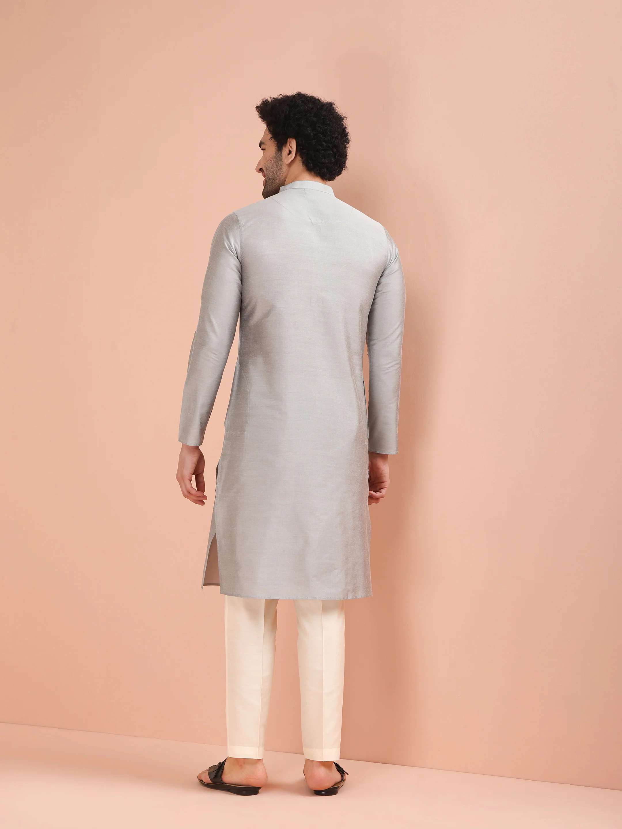 Men Grey Solid Kurta - Image 6