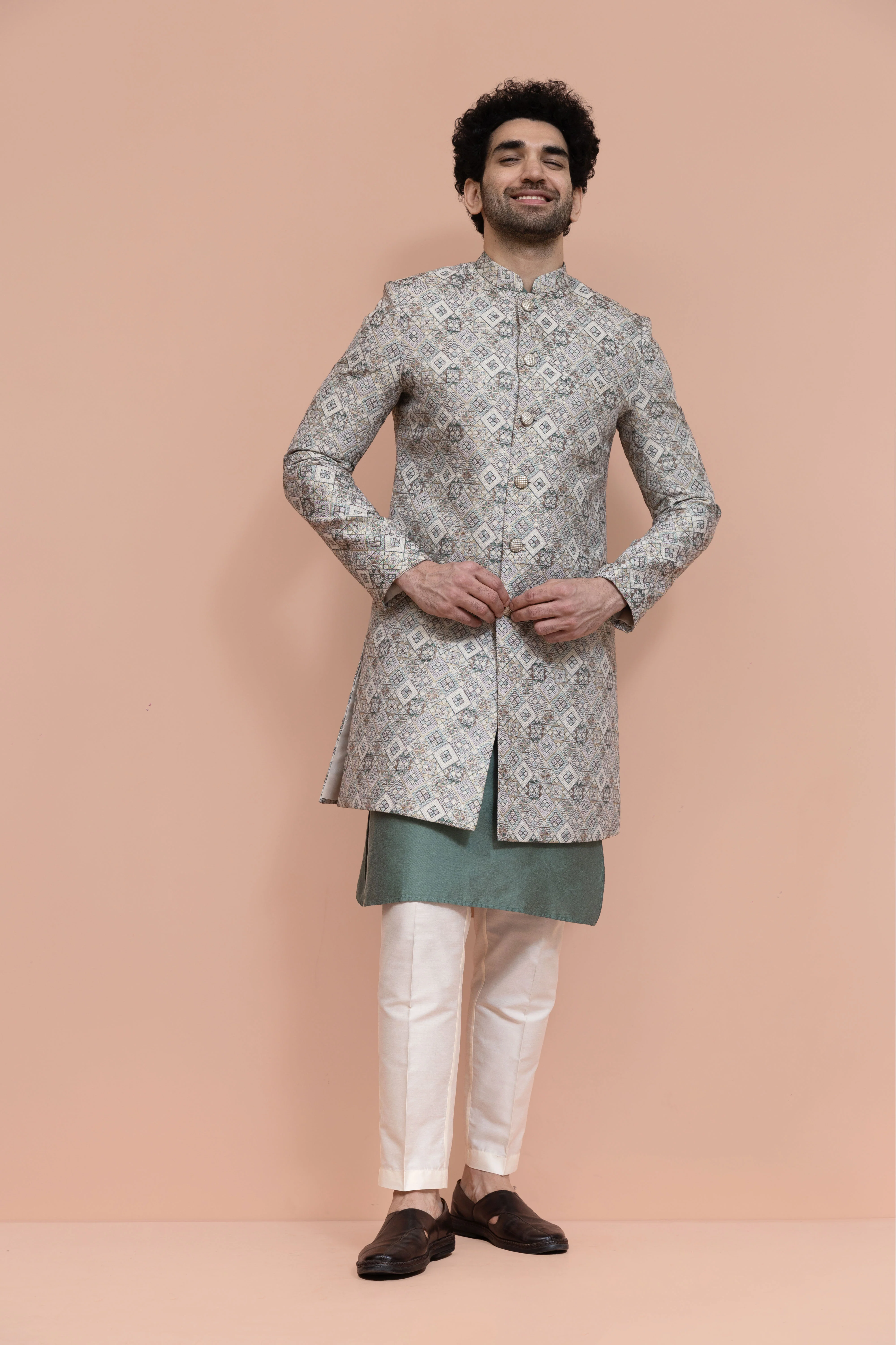 Men Off White Geometric Kurta Indo-western Trouser Set - Image 3