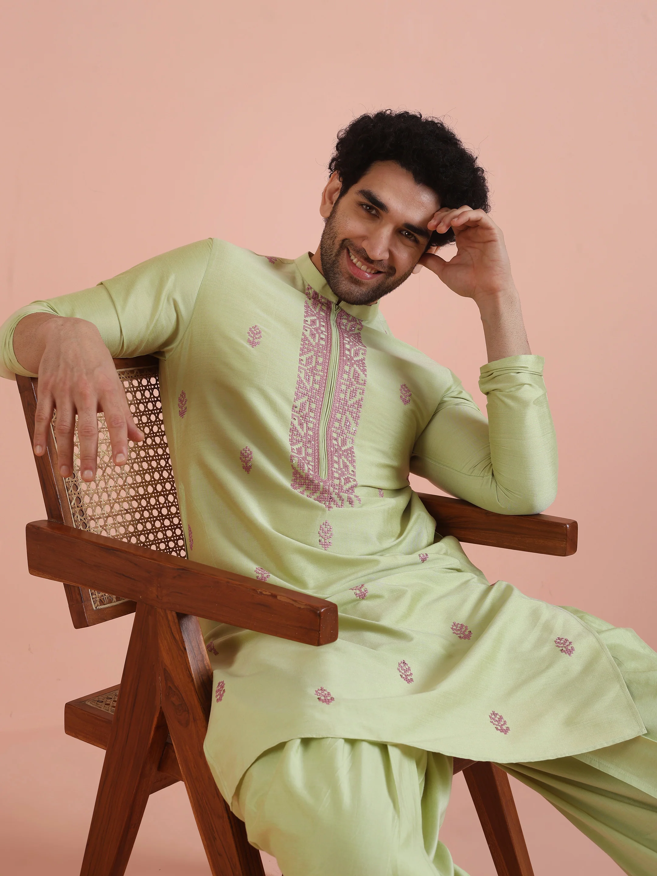 Men Green Embroidered Ethnic Motifs Kurta Dhoti Set - Image 7