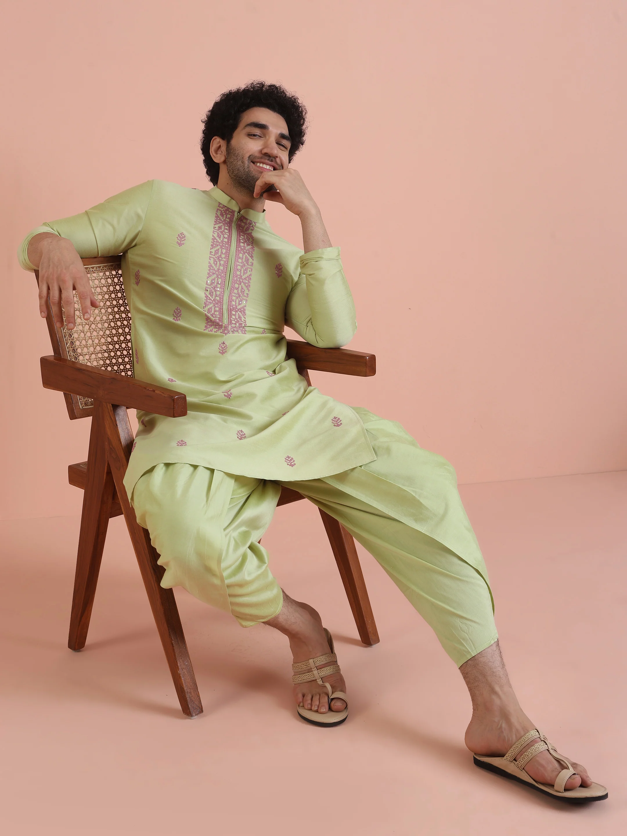 Men Green Embroidered Ethnic Motifs Kurta - Image 7