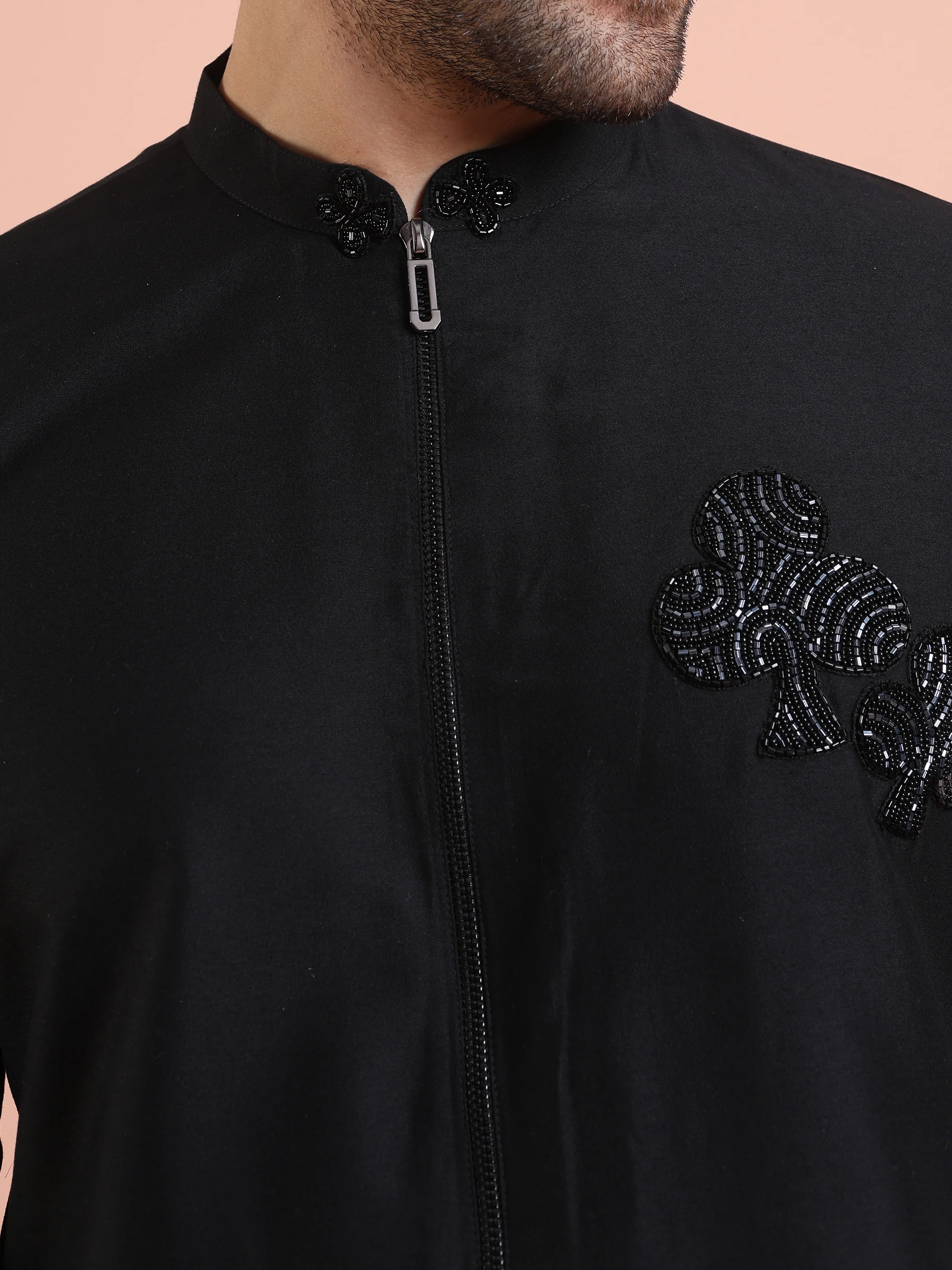 Men Black Solid Kurta with Patch Work - Image 5