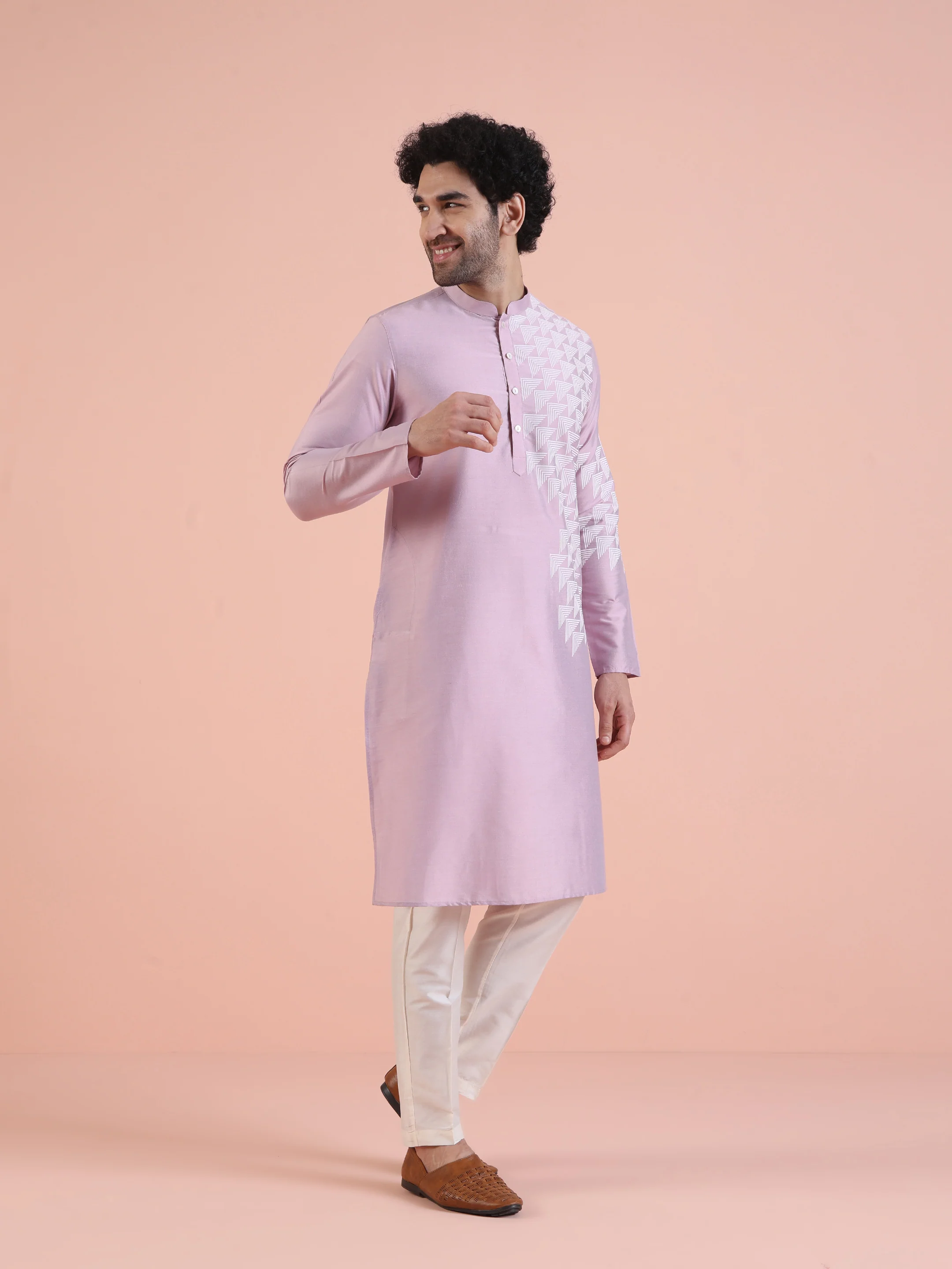 Men Onion pink Printed Kurta with Geometric - Image 2