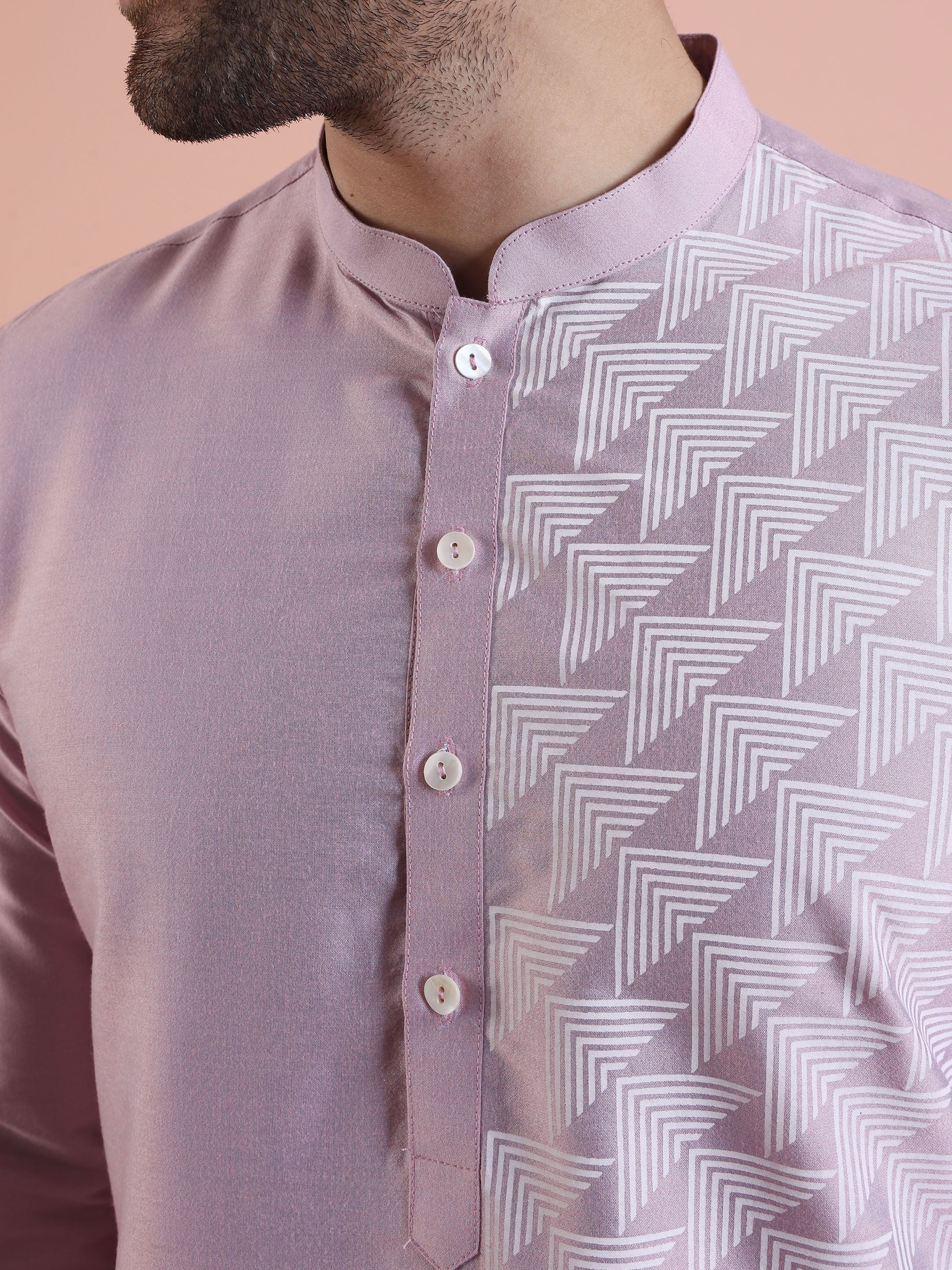 Men Onion pink Printed Kurta with Geometric - Image 5
