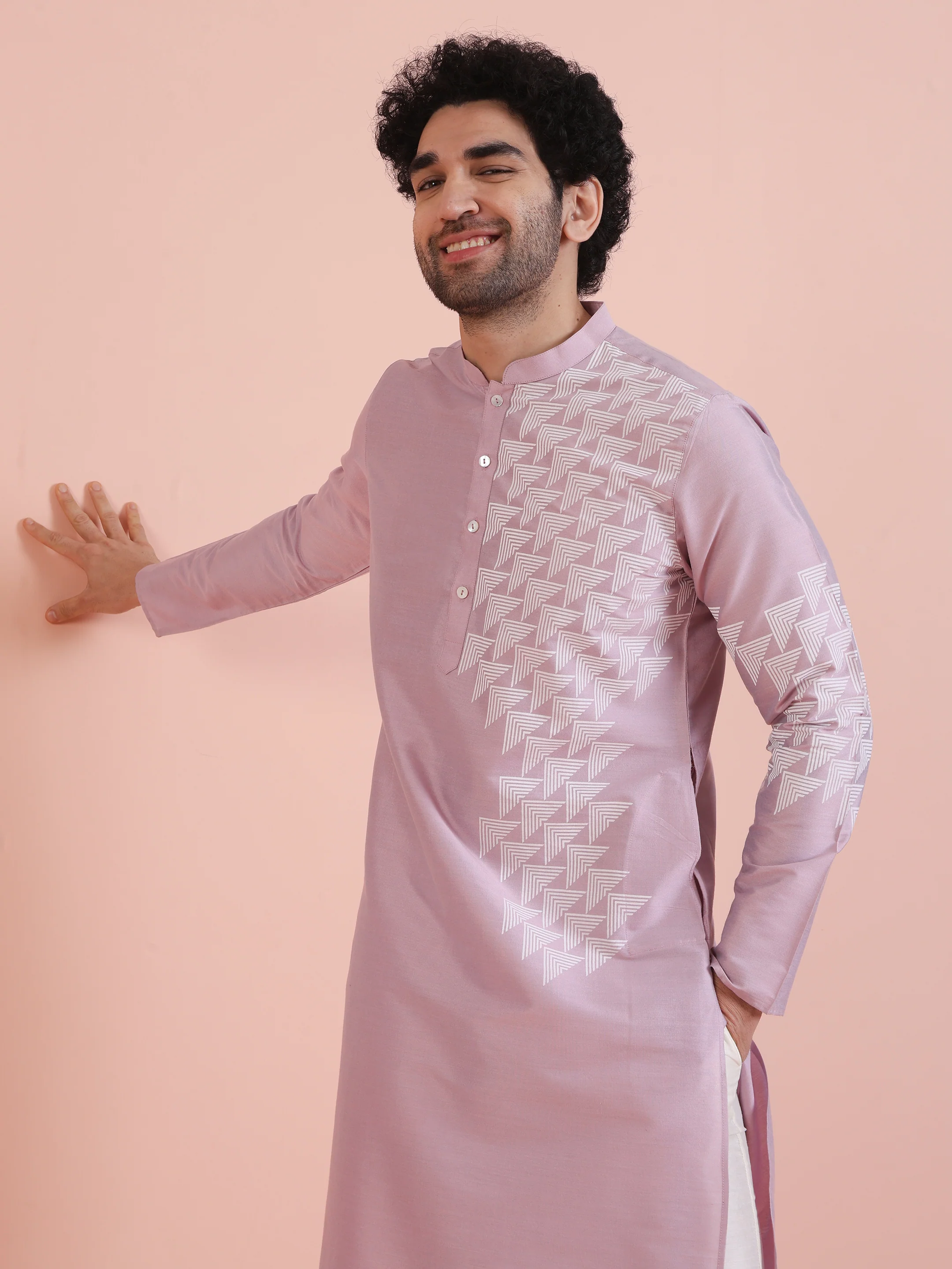 Men Onion pink Printed Kurta with Geometric - Image 6