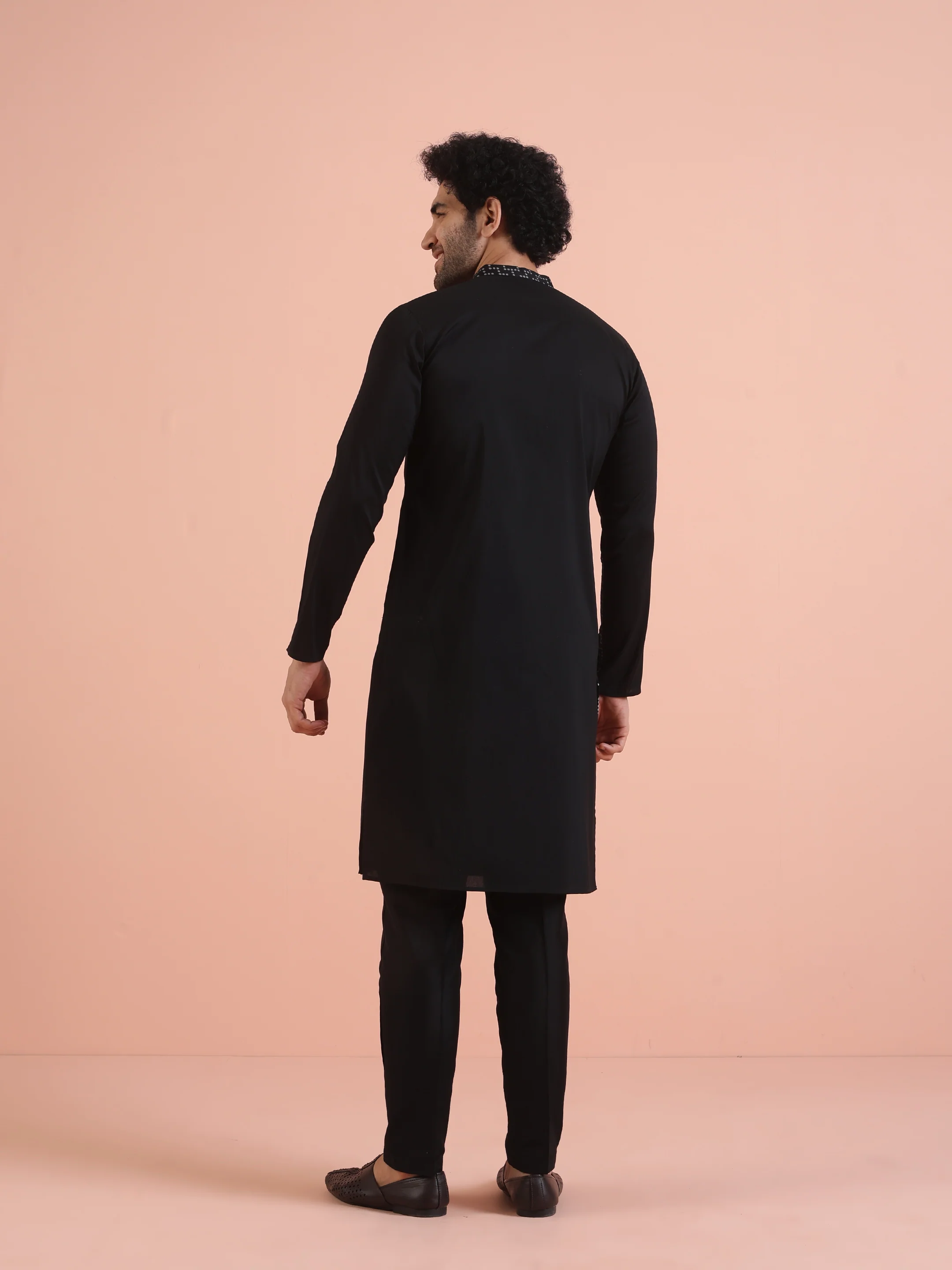 Men Black Printed Geometric Kurta Trouser Set - Image 4