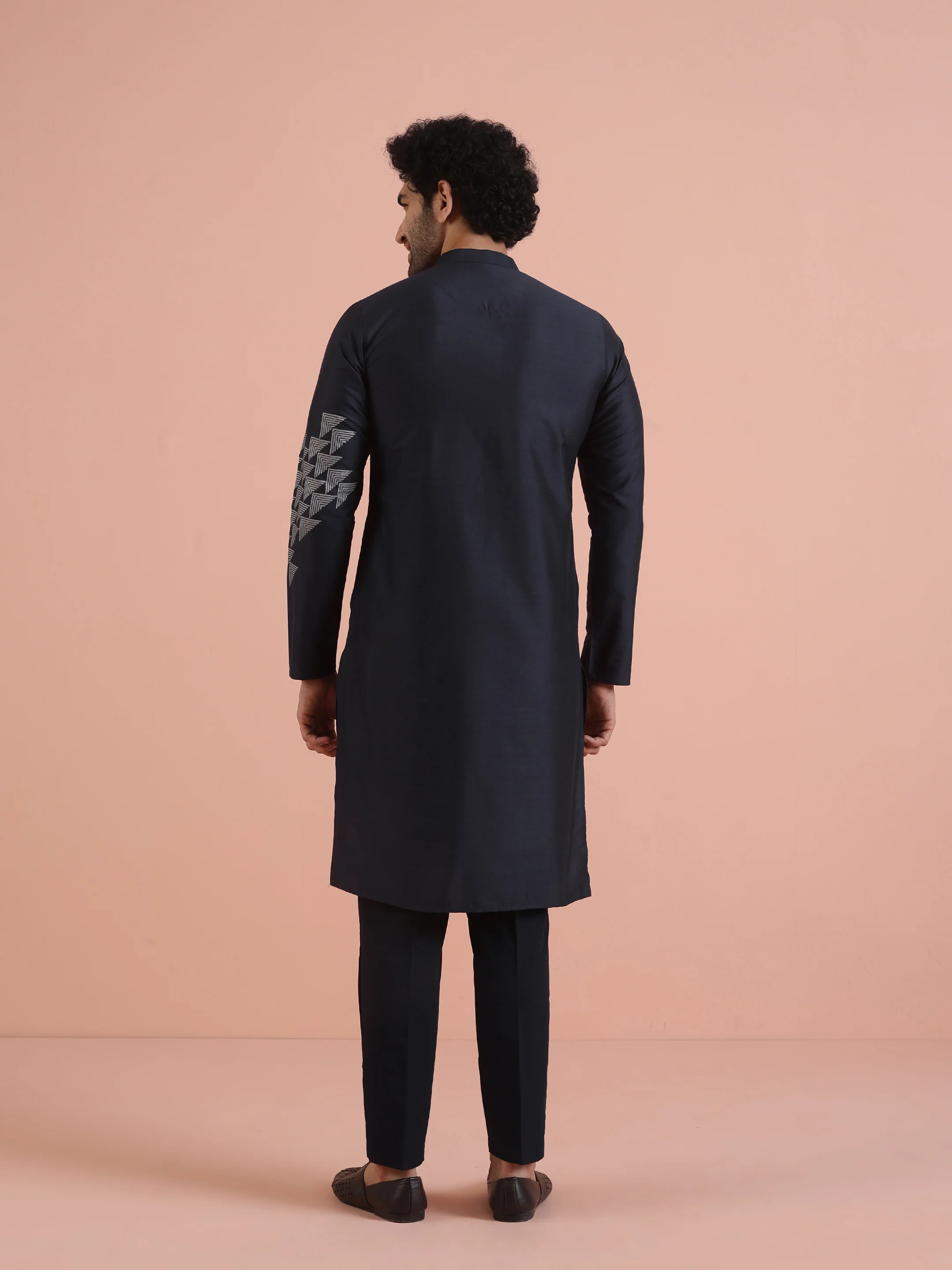 Men Navy Blue Printed Geometric Kurta Trouser Set - Image 5