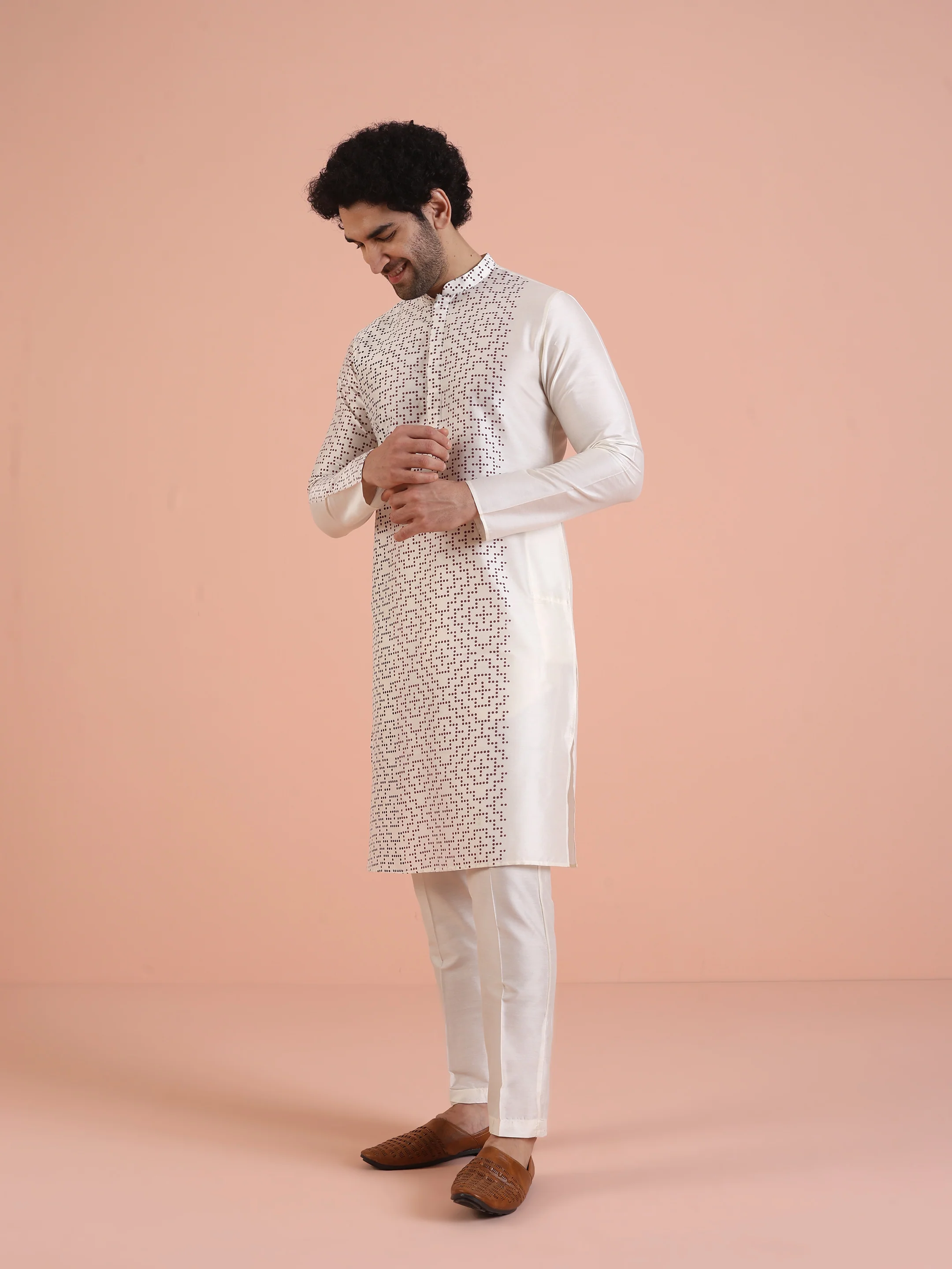 Men Off White Printed Kurta Trouser Set with Geometric - Image 3