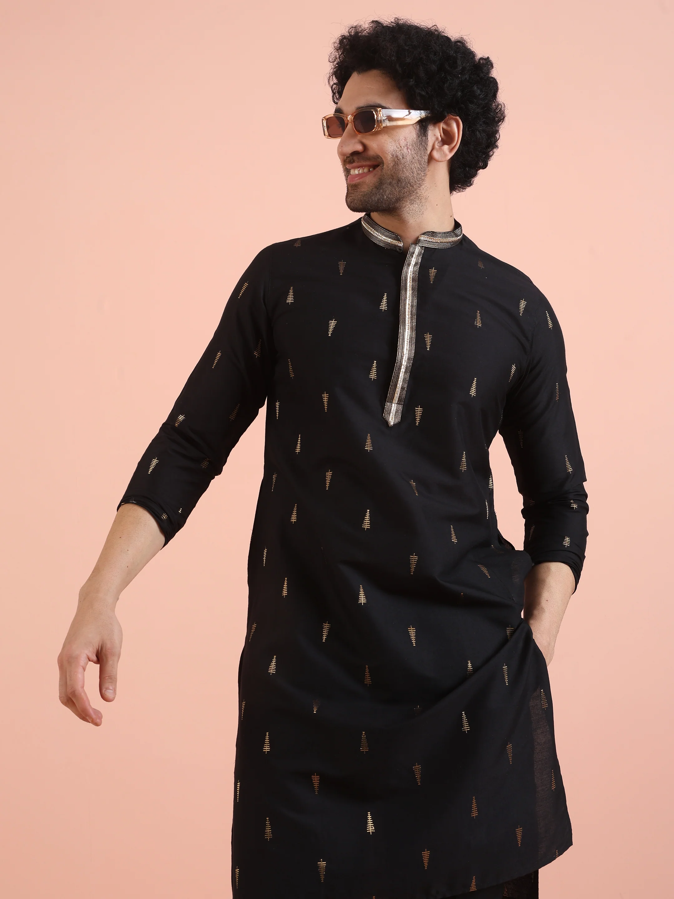 Men Black Jacquard Kurta with Ethnic Motifs - Image 6