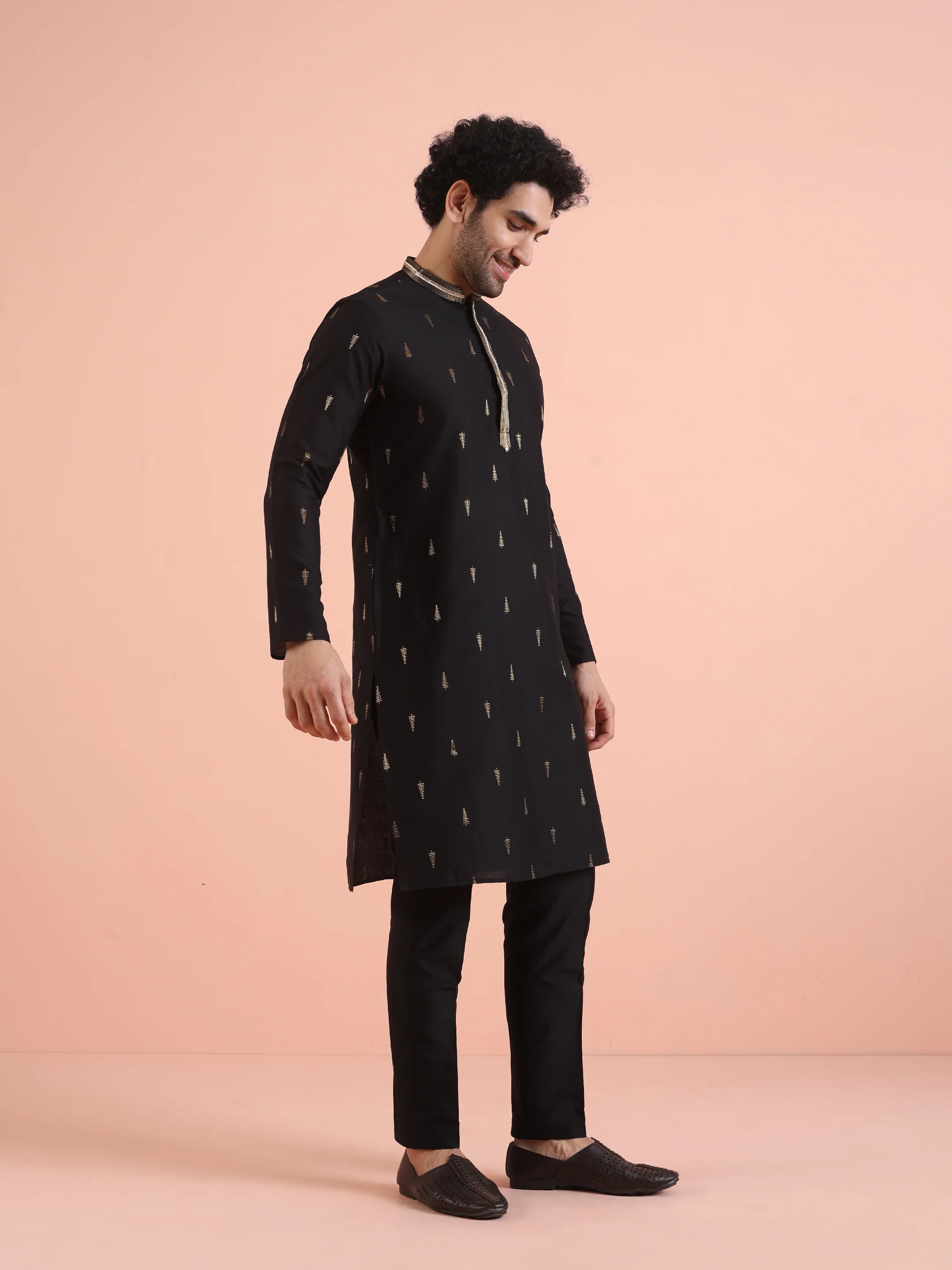 Men Black Jacquard Kurta Trouser Set with Ethnic Motifs - Image 2