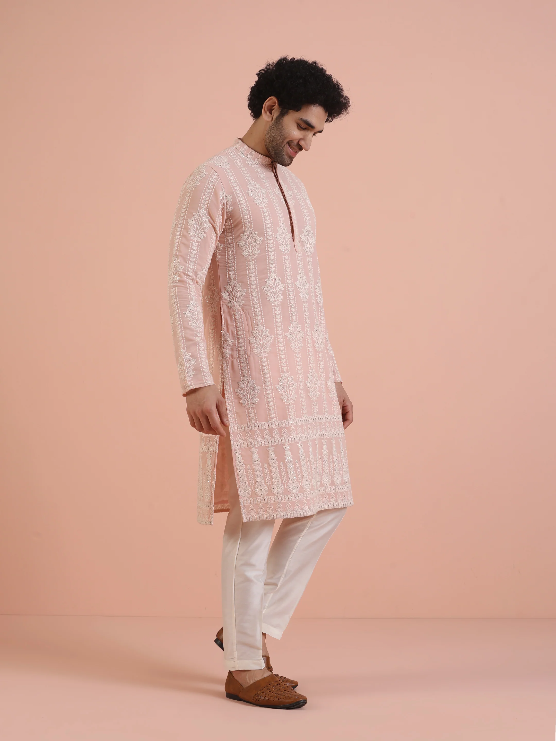 Men Pink Embroidered Chikankari Kurta - Image 3