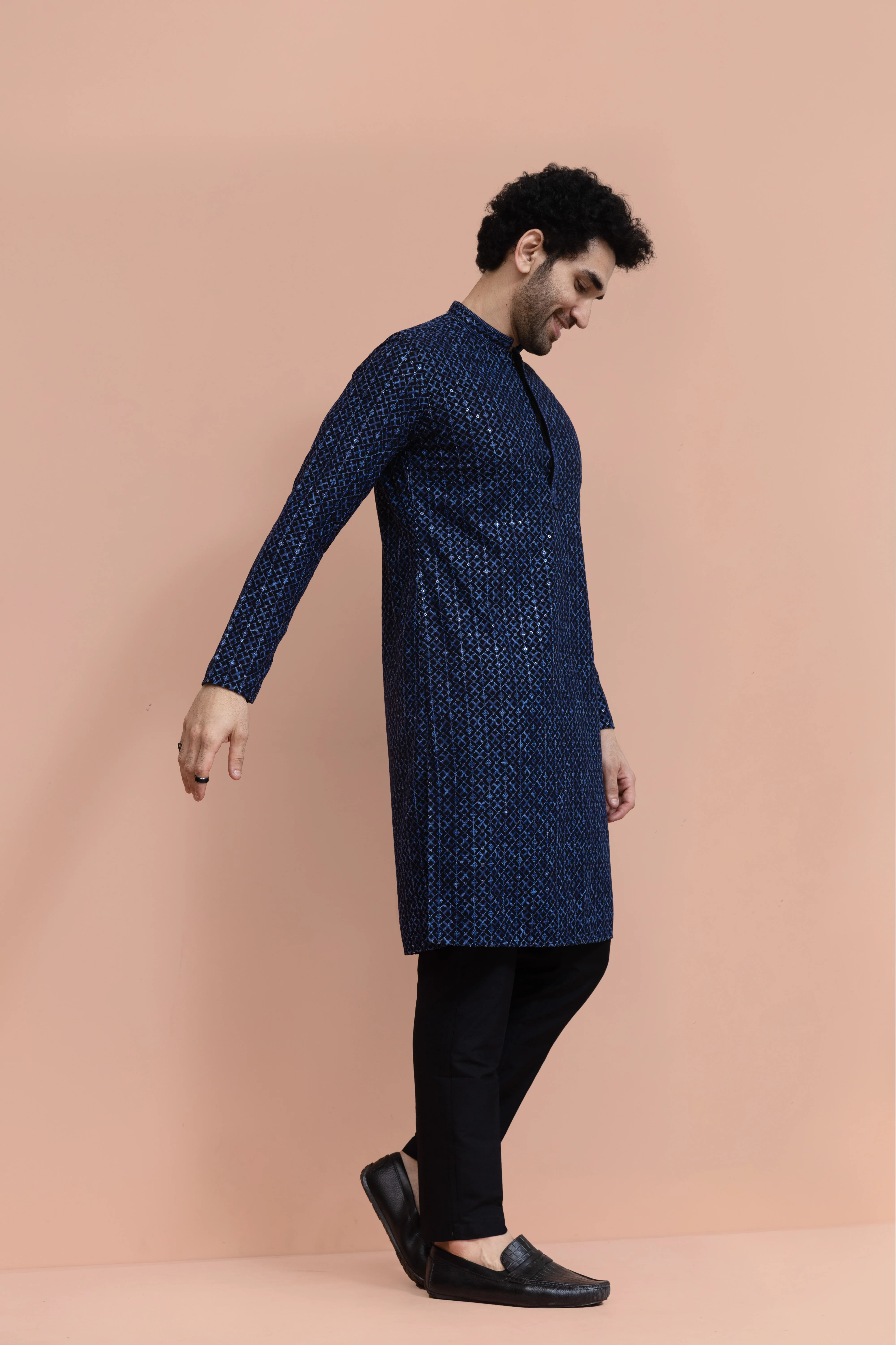 Men Blue Geometric Heavy Thread Work Kurta Trouser Set - Image 2
