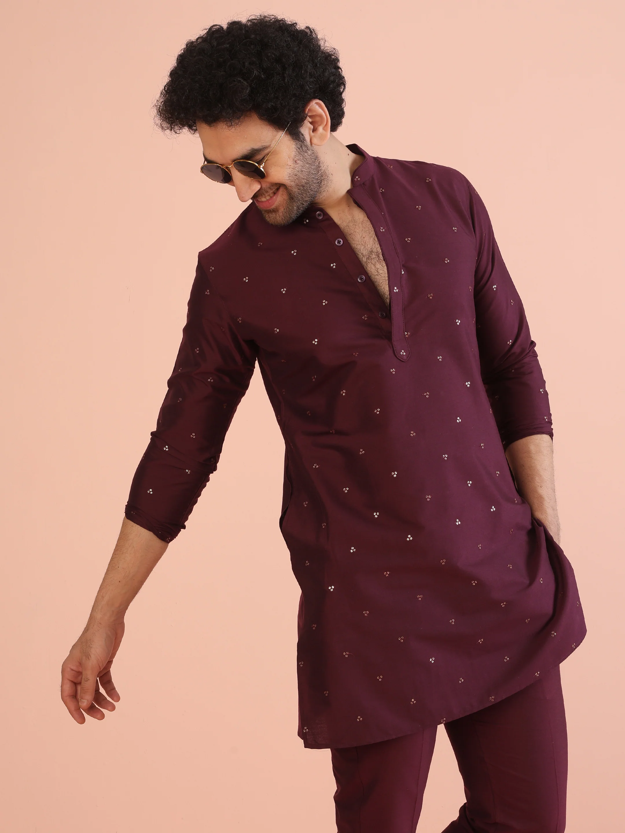 Men Wine Embellished Sequinned Kurta Trouser Set - Image 7