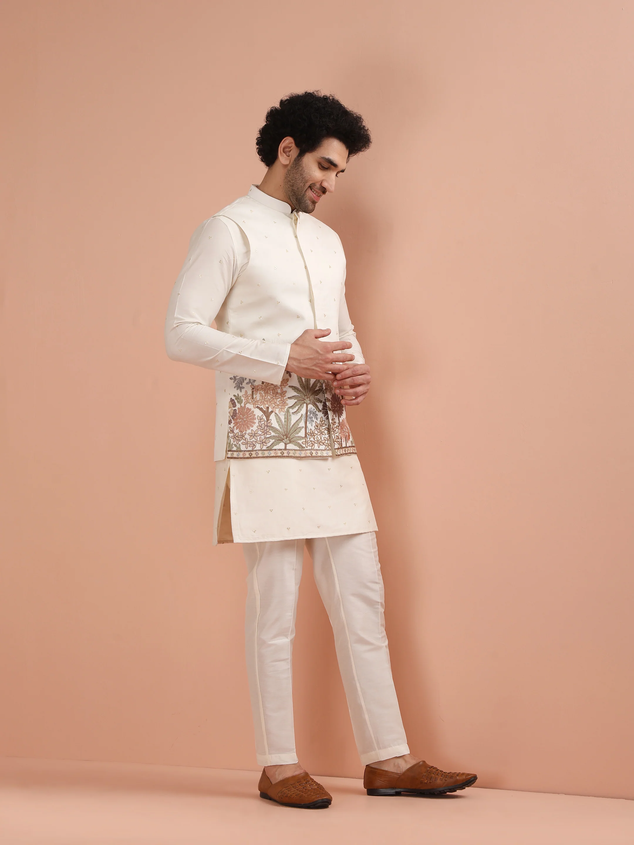 Off White Embroidered Jacket Set - Image 3