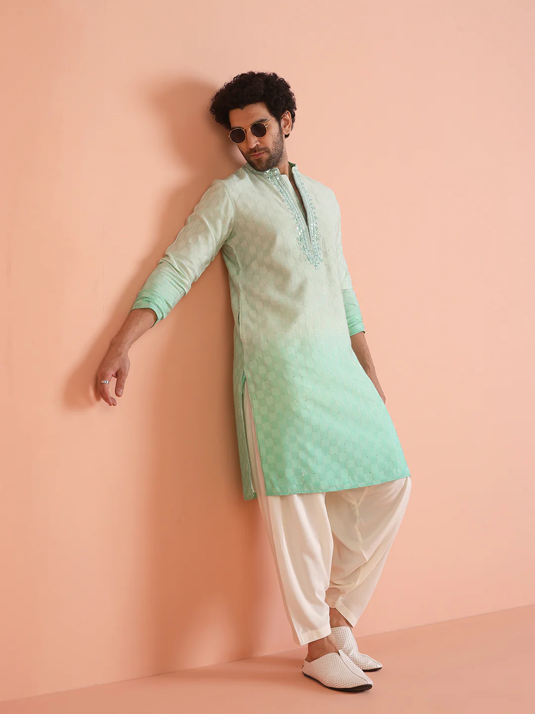 Men Ombre Embellished Mirror Work Kurta - Image 7