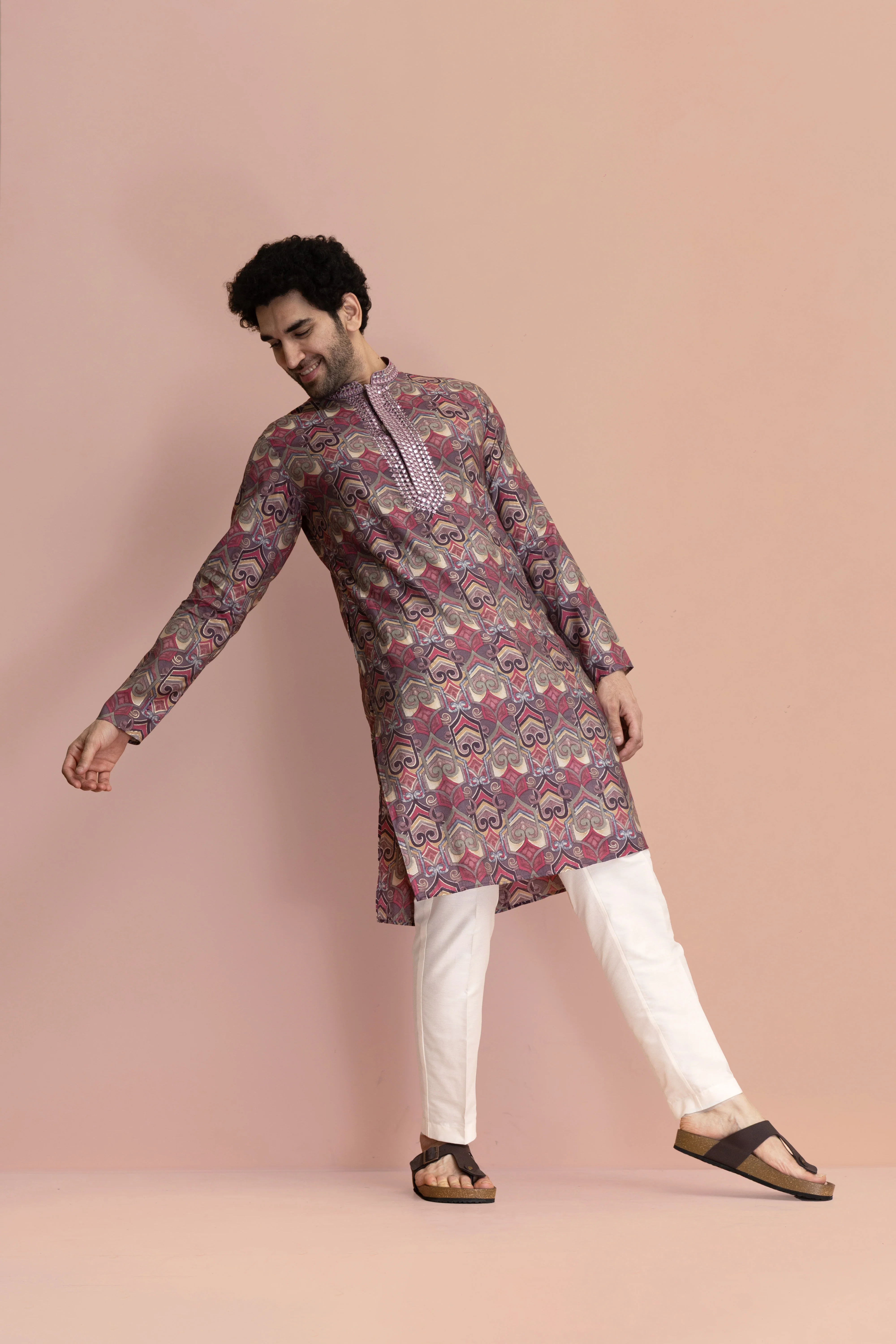 Men Mauve Printed Abstract Kurta - Image 2