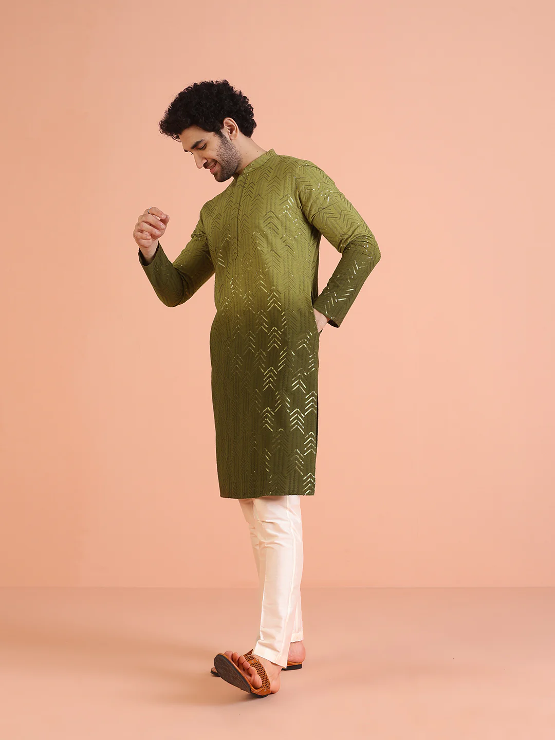 Men Ombre Embellished Sequinned Kurta Trouser Set - Image 3