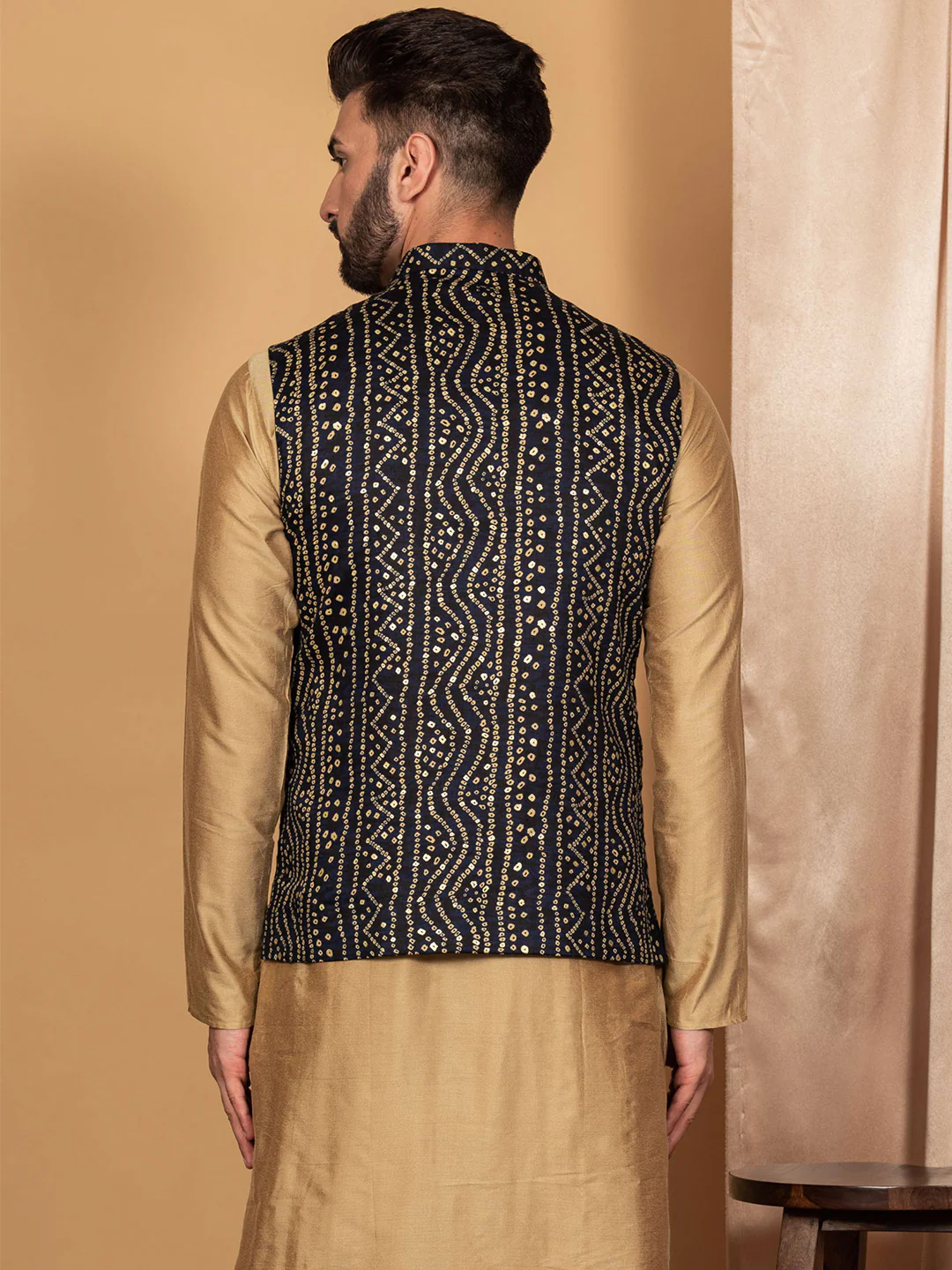Men Navy Blue Bandhani Nehru Jacket - Image 4