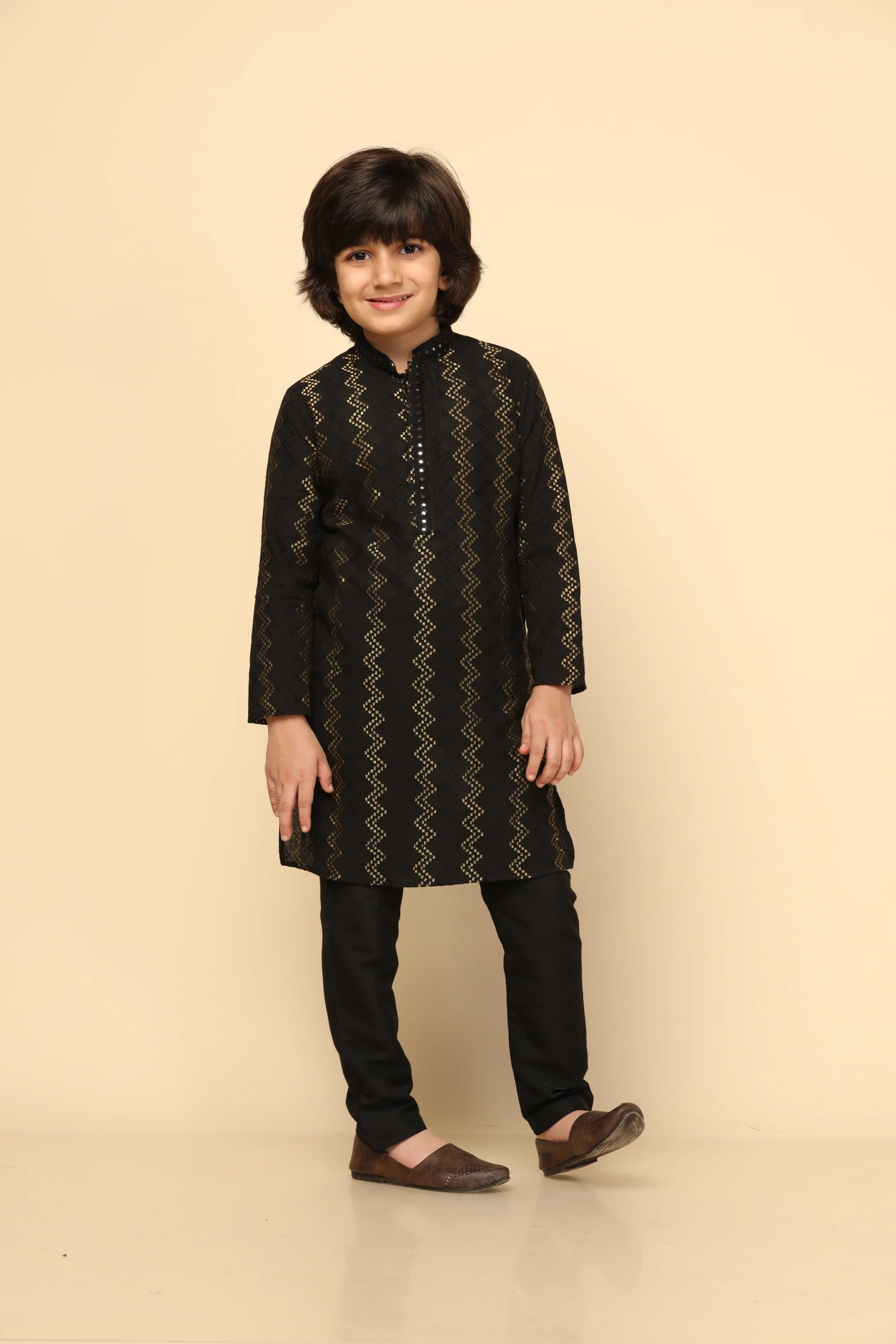 Boy's Black Embroidered Kurta - Image 2
