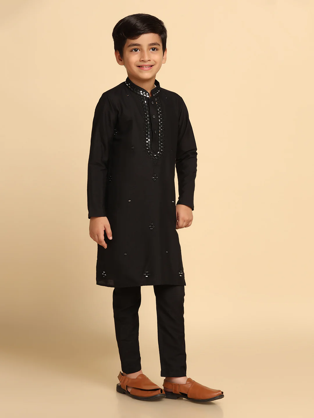 Boy's Black Self Design Kurta - Image 2