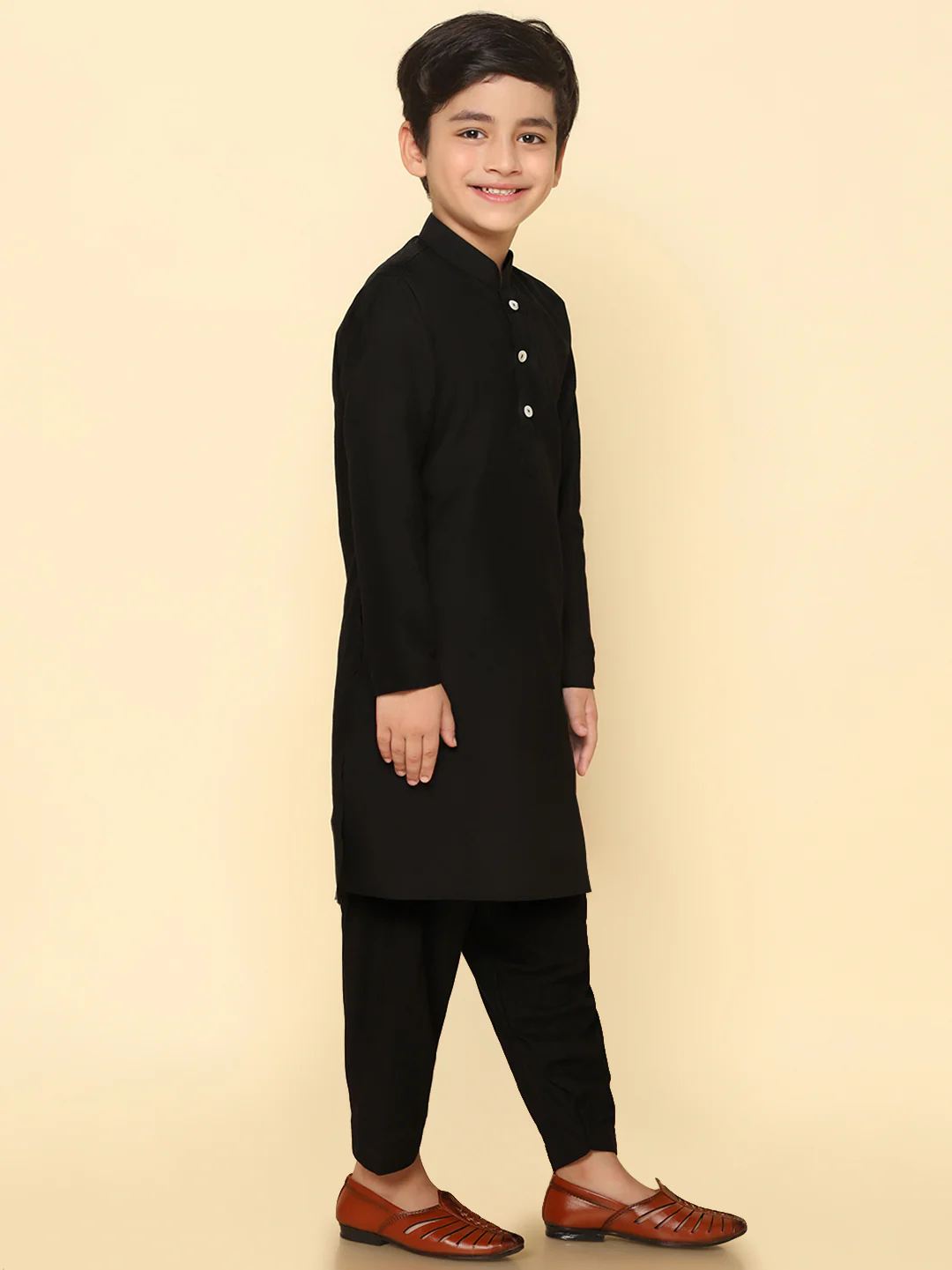 Boy's Black Solid Kurta Patiala Set - Image 2