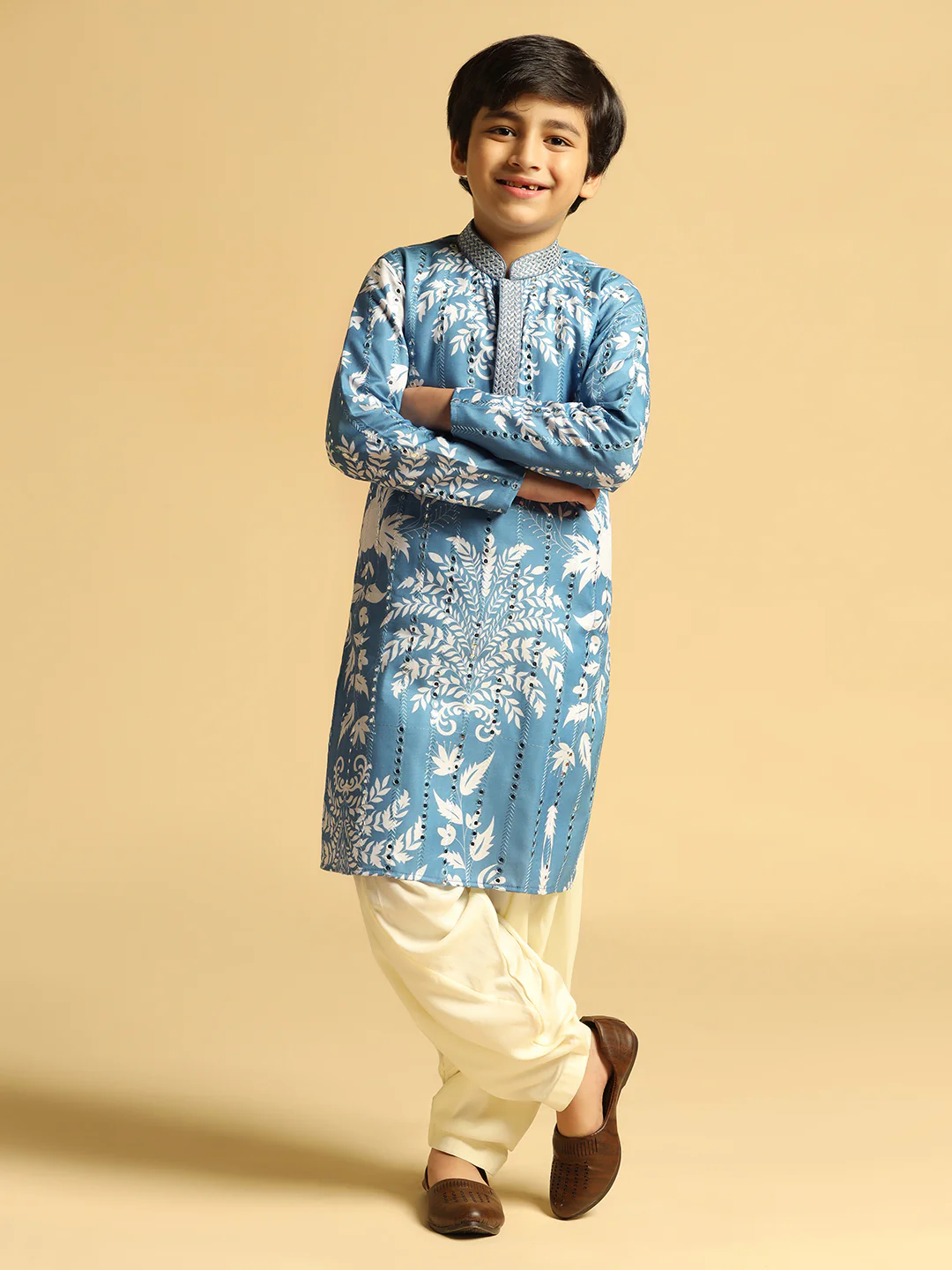 Boy's Blue Printed Thread Work Kurta - Image 6