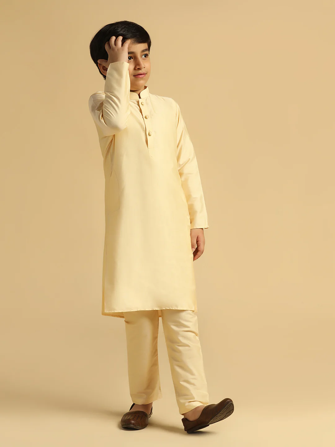 Boy's Cream Solid Kurta - Image 3