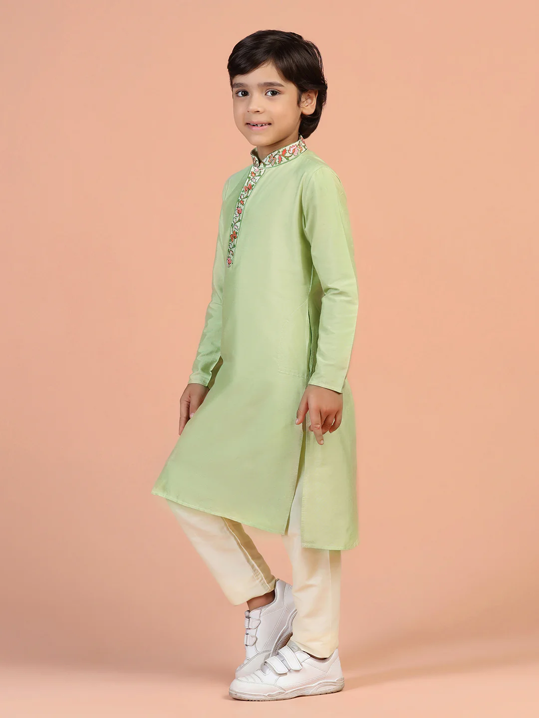 Kisah Boys Green Kurta Pyjama Set - Image 2