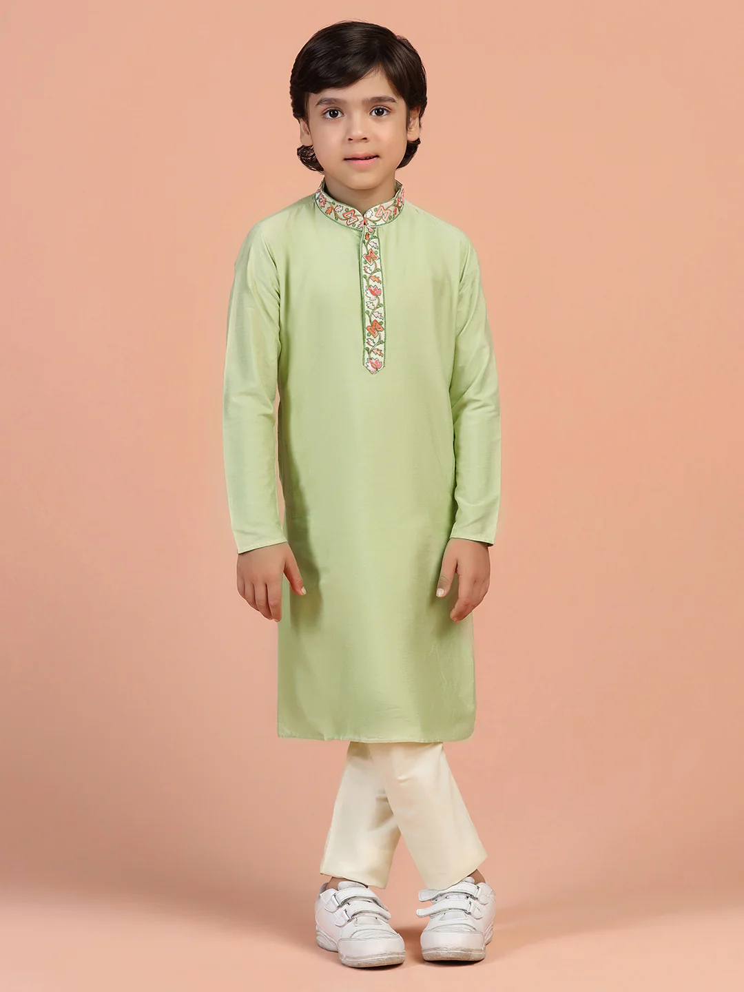 Kisah Boys Green Kurta Pyjama Set - Image 9
