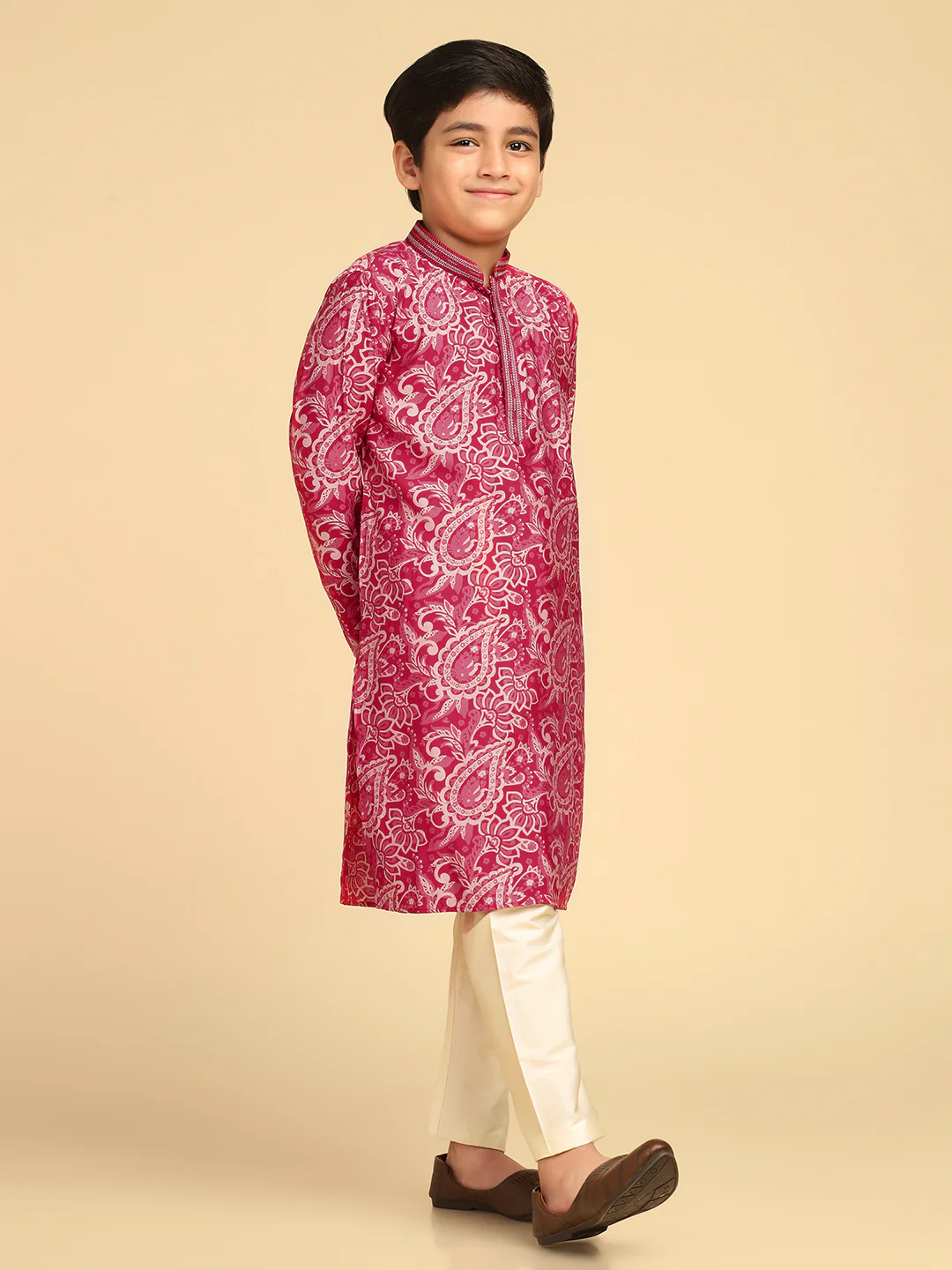 Boy's Hot Pink Printed Paisley Kurta - Image 2