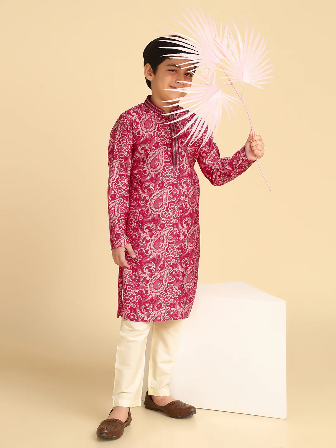 Boy's Hot Pink Printed Paisley Kurta Pyjama Set - Image 7