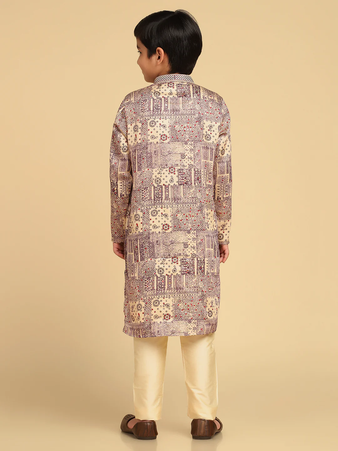 Boy's Magenta Foil Print Abstract Kurta - Image 4