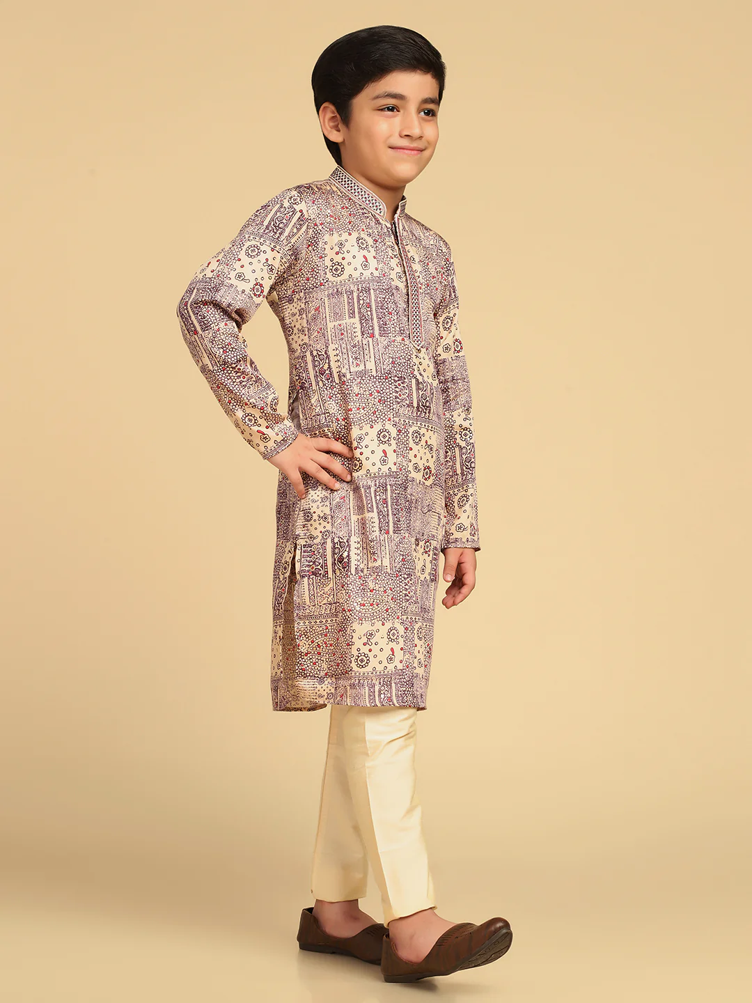 Boy's Magenta Foil Print Abstract Kurta Pyjama Set - Image 3