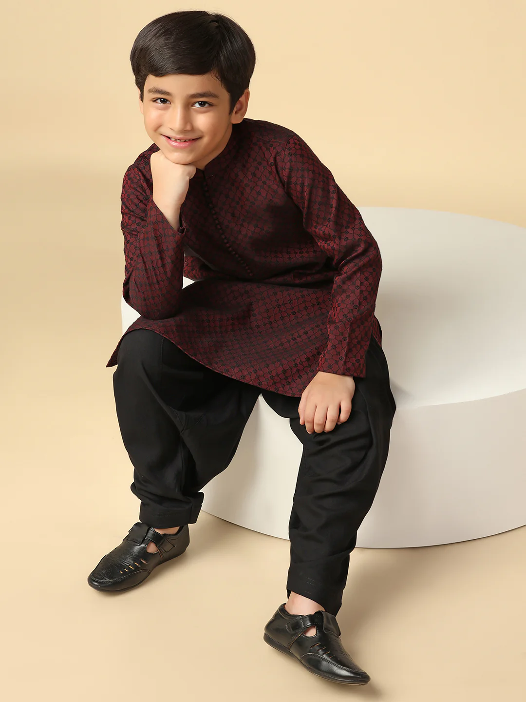 Boy's Maroon Jacquard Abstract Kurta Patiala Set - Image 7