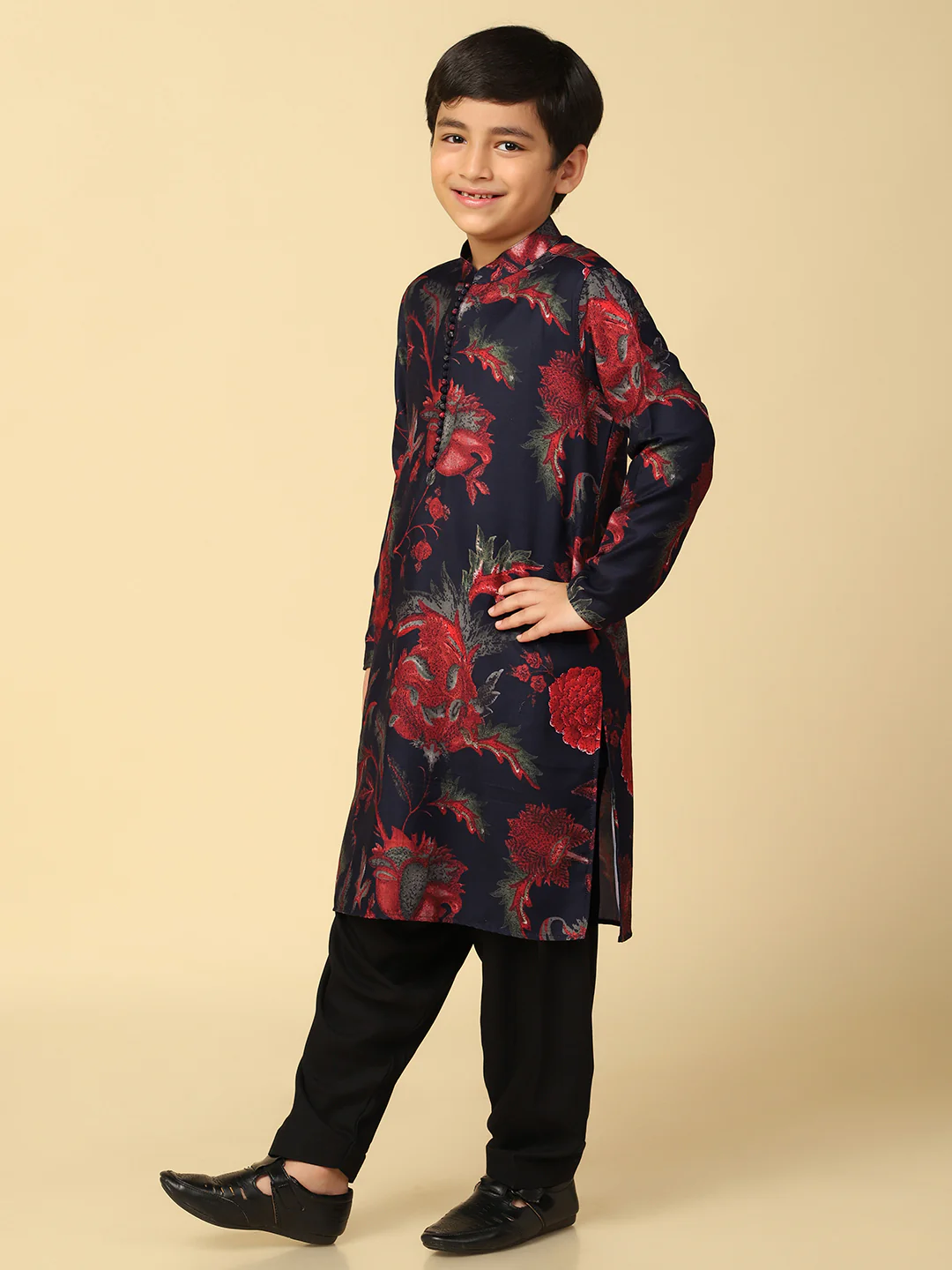 Boy's Maroon Printed Floral Kurta - Image 2