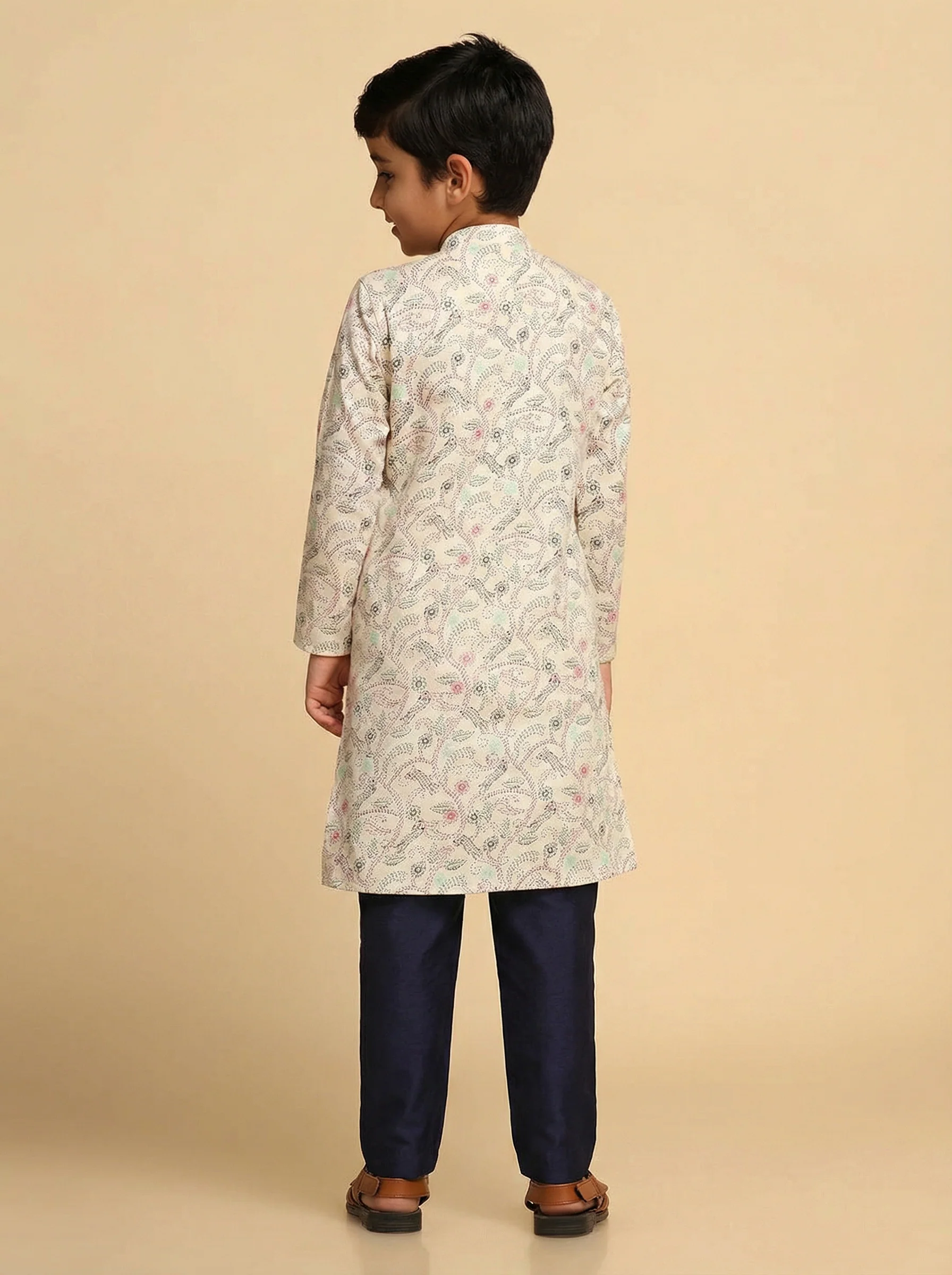 Boy's Green Printed Kurta - Image 4
