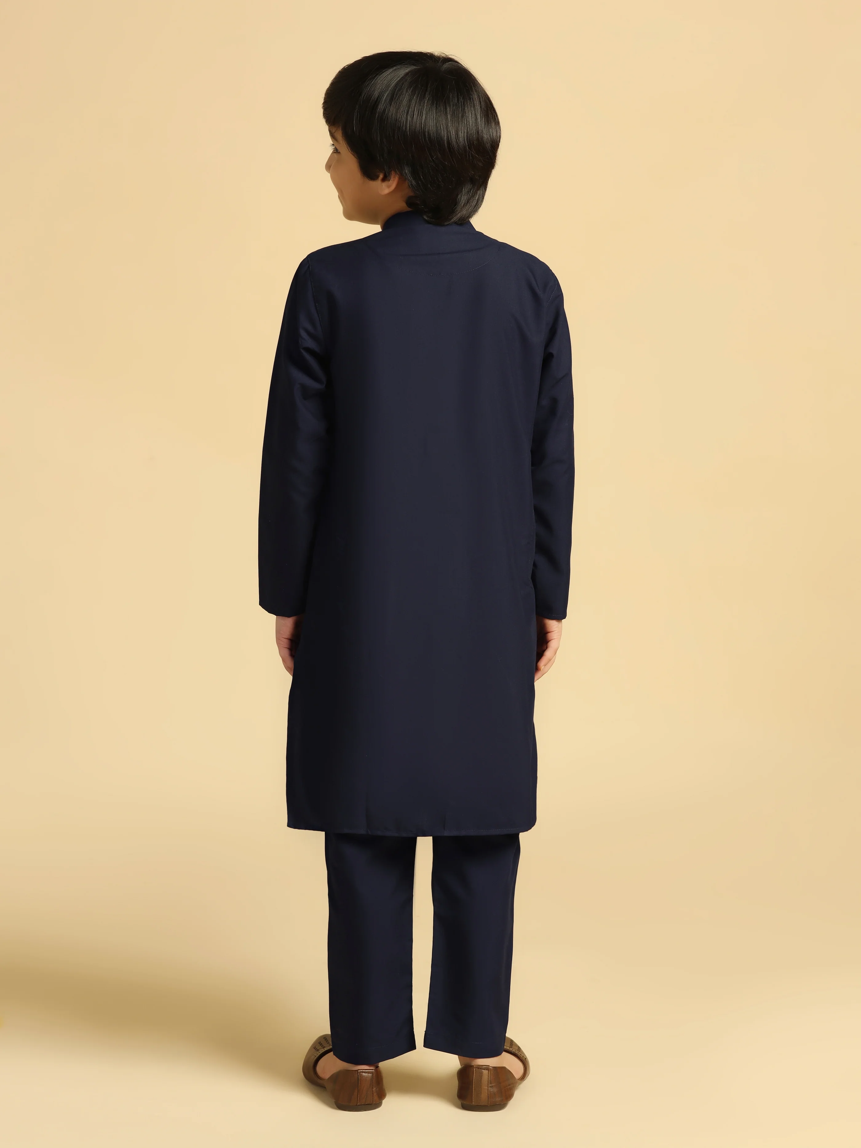 Boy's Navy Blue Solid Kurta Pyjama Set - Image 4