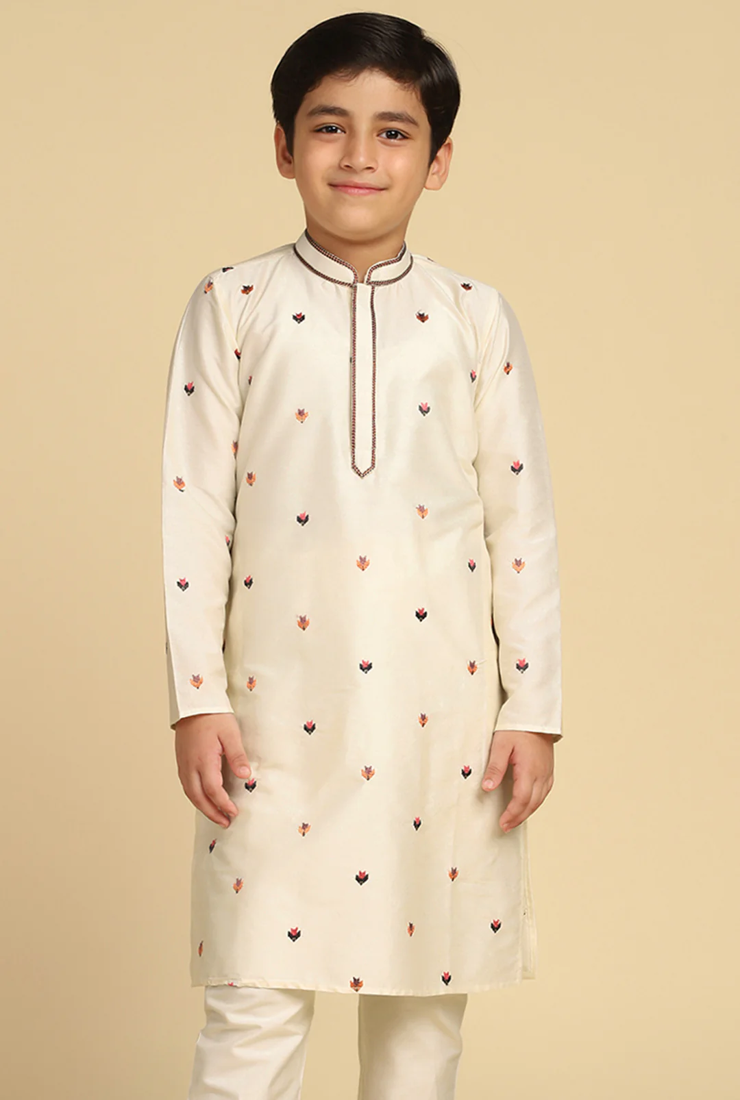 Boy's Off White Embroidered Ethnic Motifs Kurta