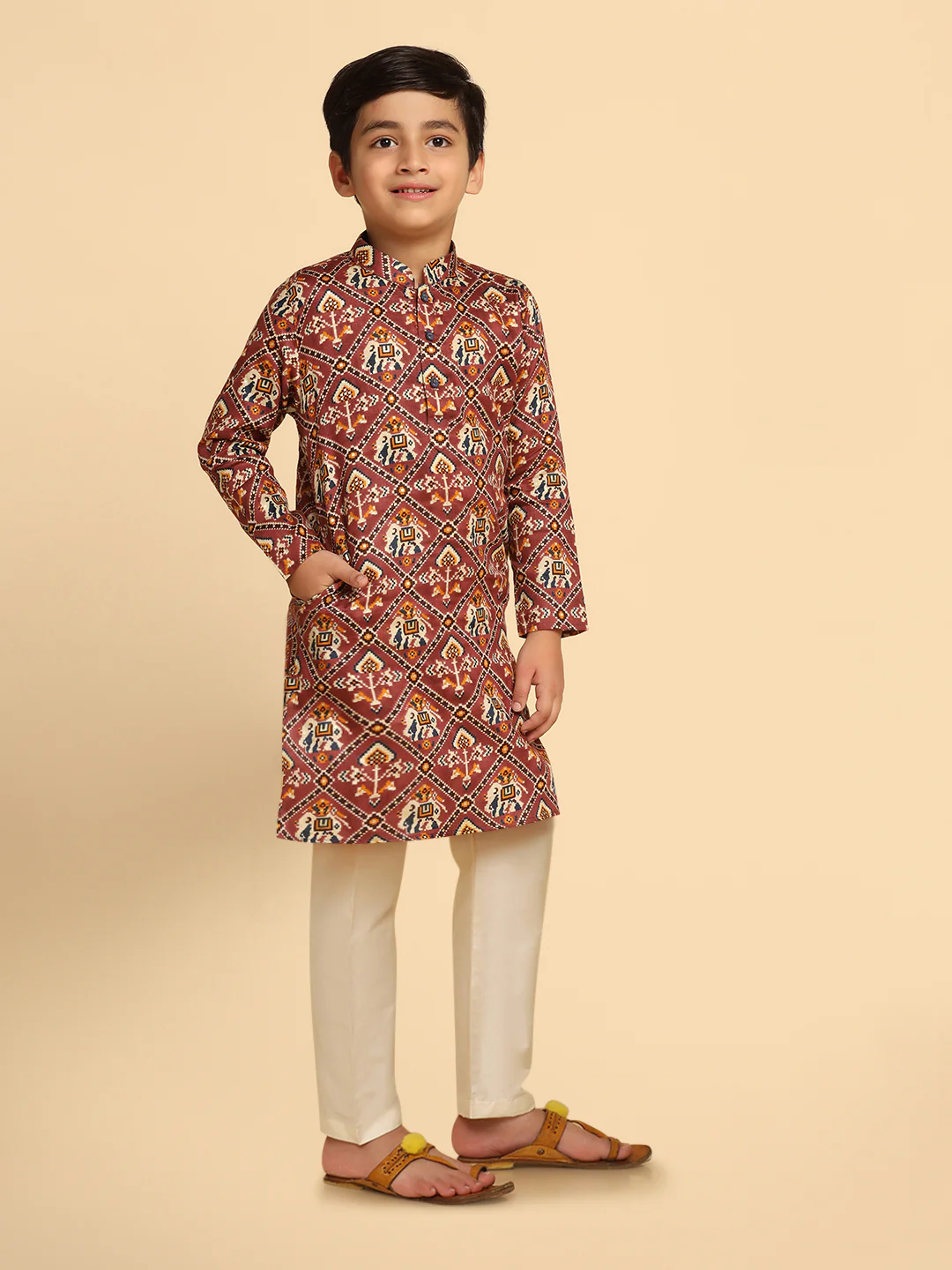 Boy's Pink Printed Kurta - Image 2