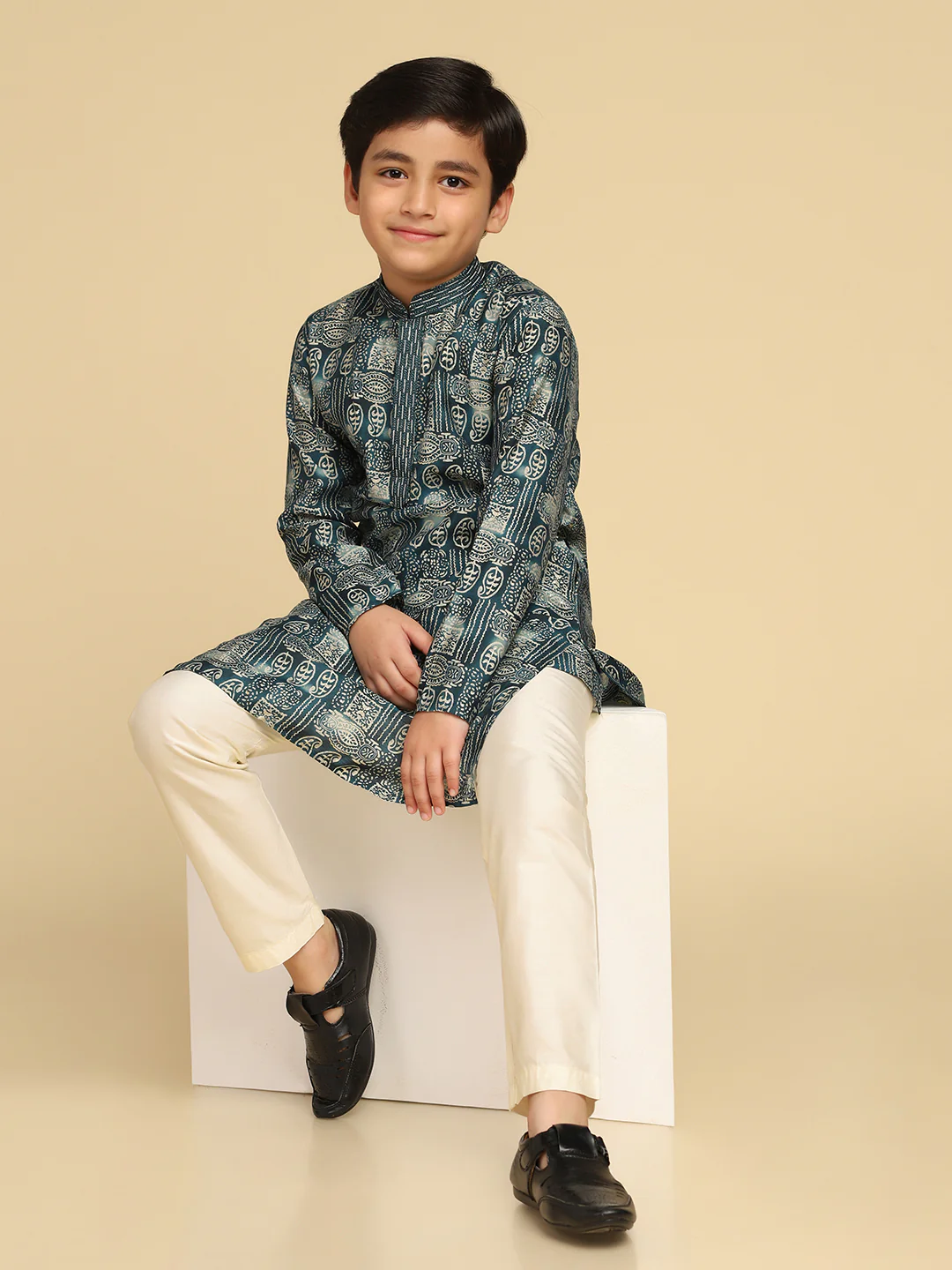Boy's Turquoise Blue Printed Paisley Kurta Pyjama Set - Image 7